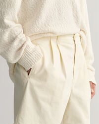 Short relaxed fit pliss&eacute;