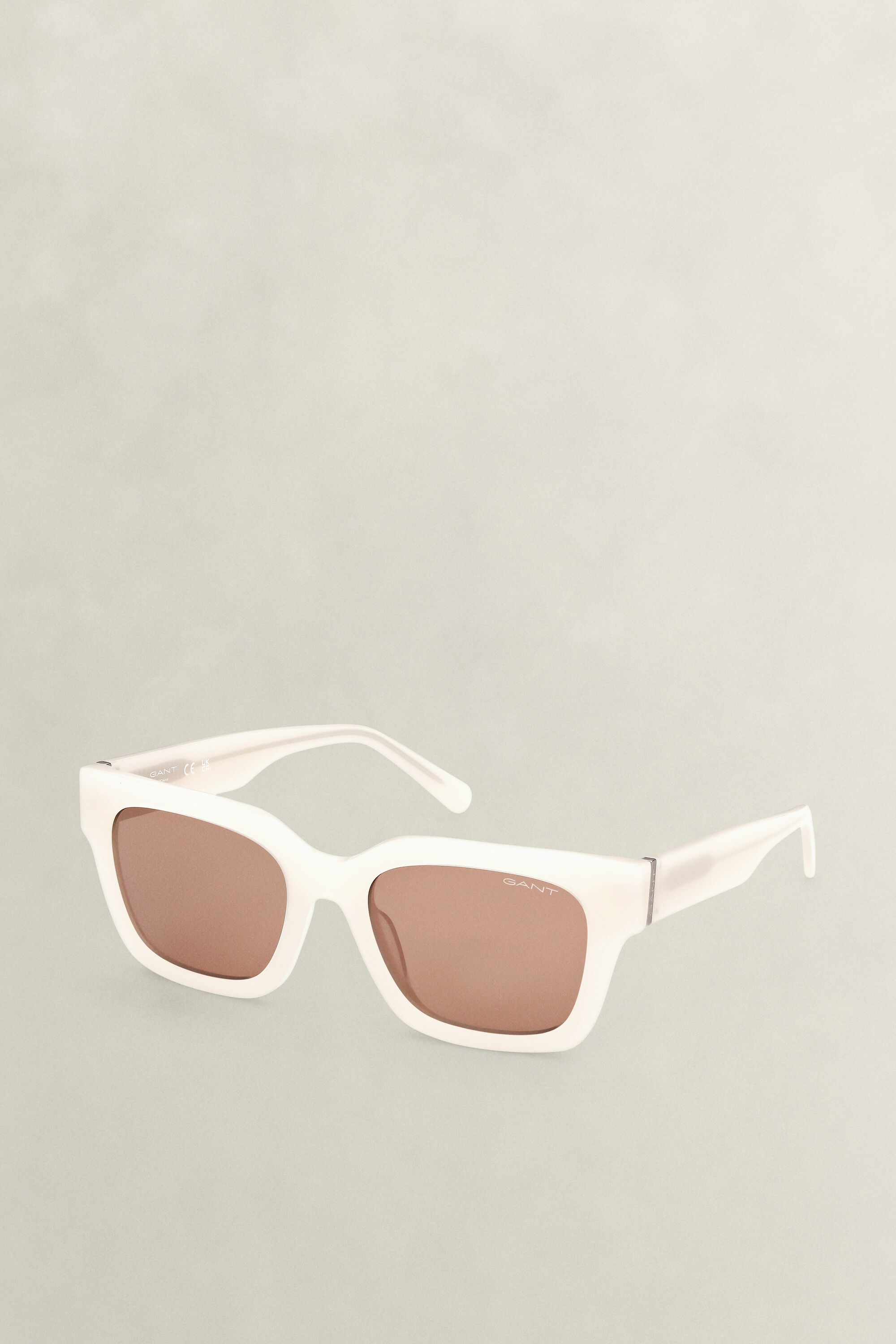 Lunettes de soleil géométriques