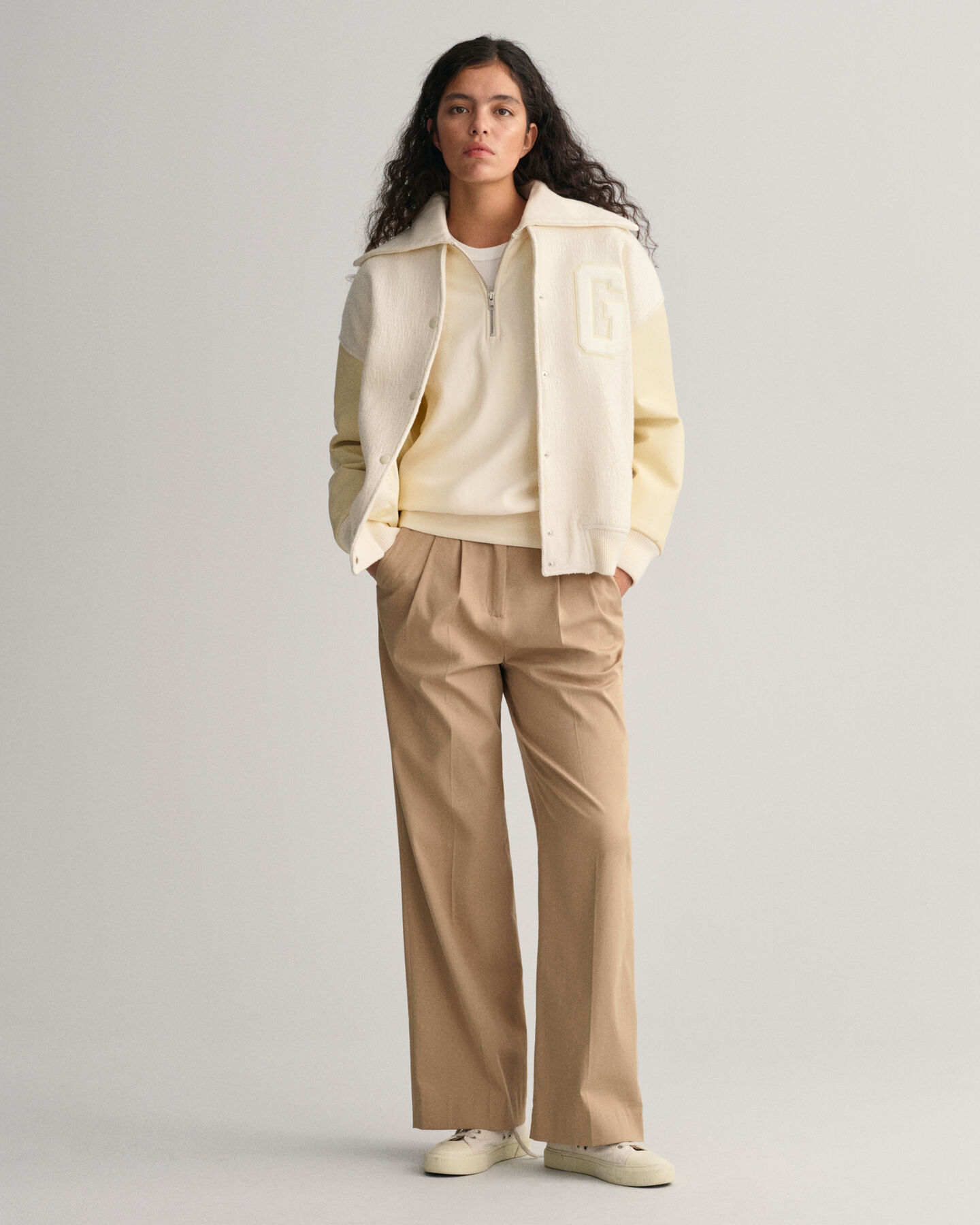 Sweat-shirt &agrave; demi-zip avec col Sportswear