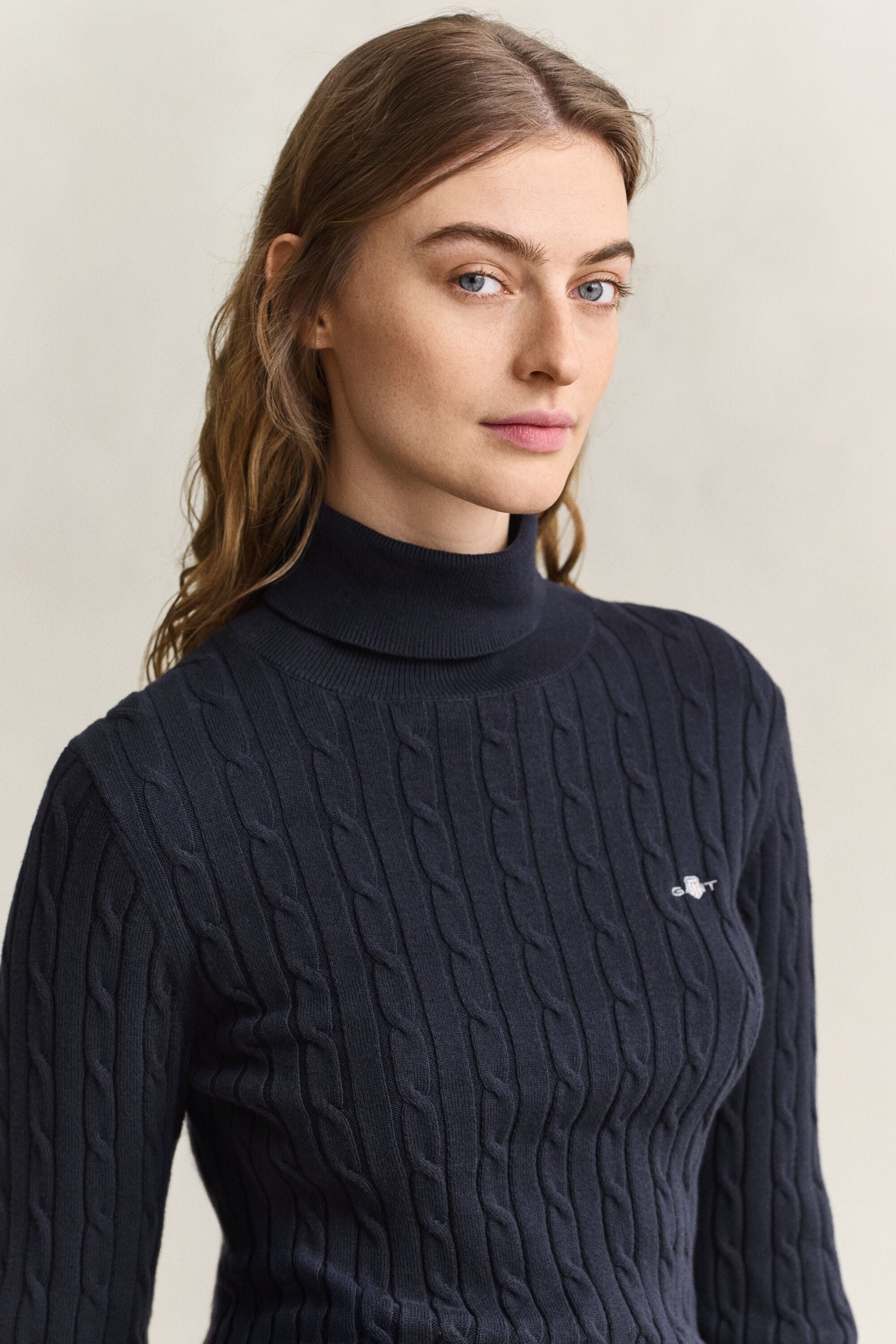 Pull col roulé en maille de coton stretch à torsades