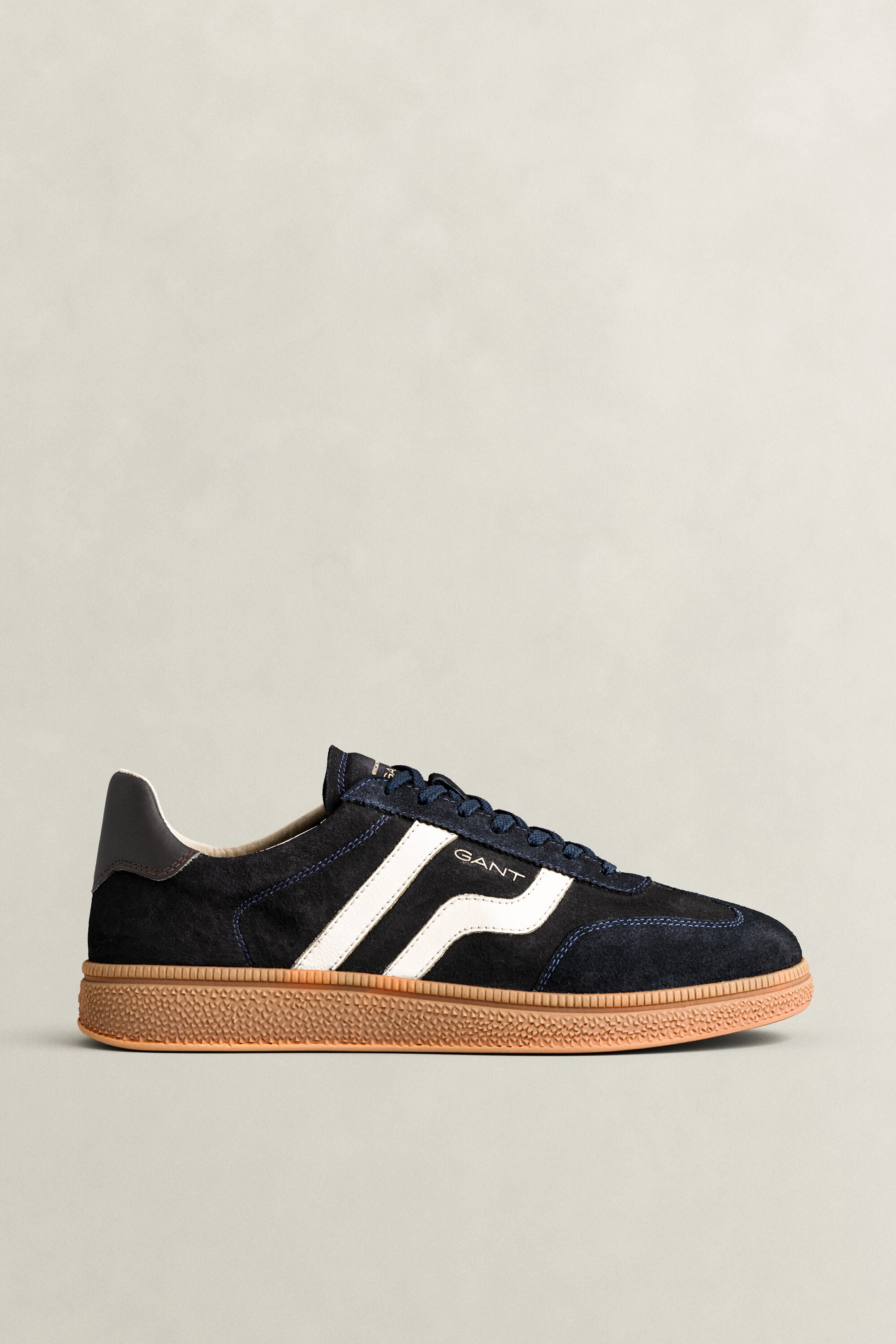 Baskets en daim Cuzmo