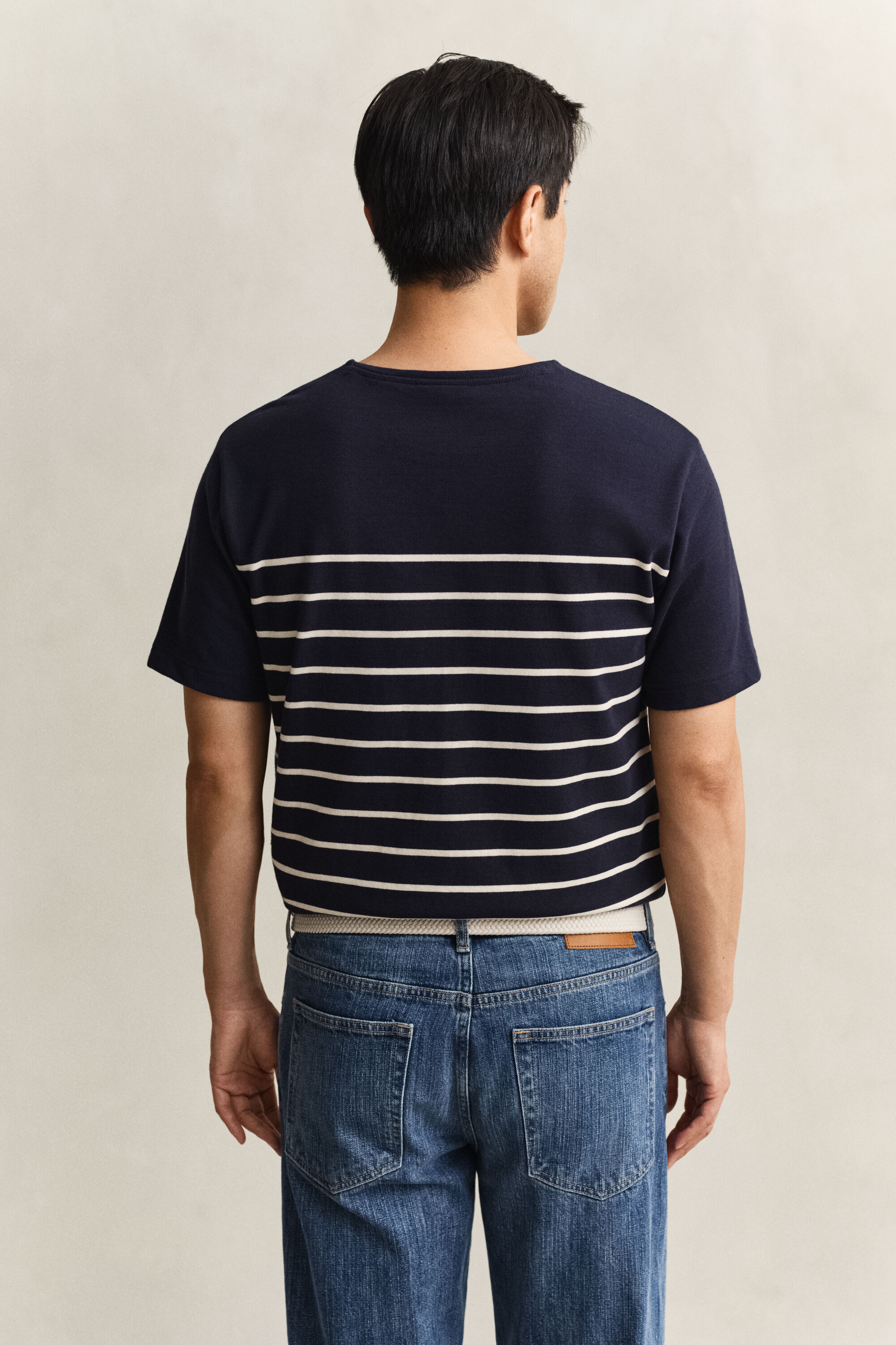 T-shirt à rayures placées