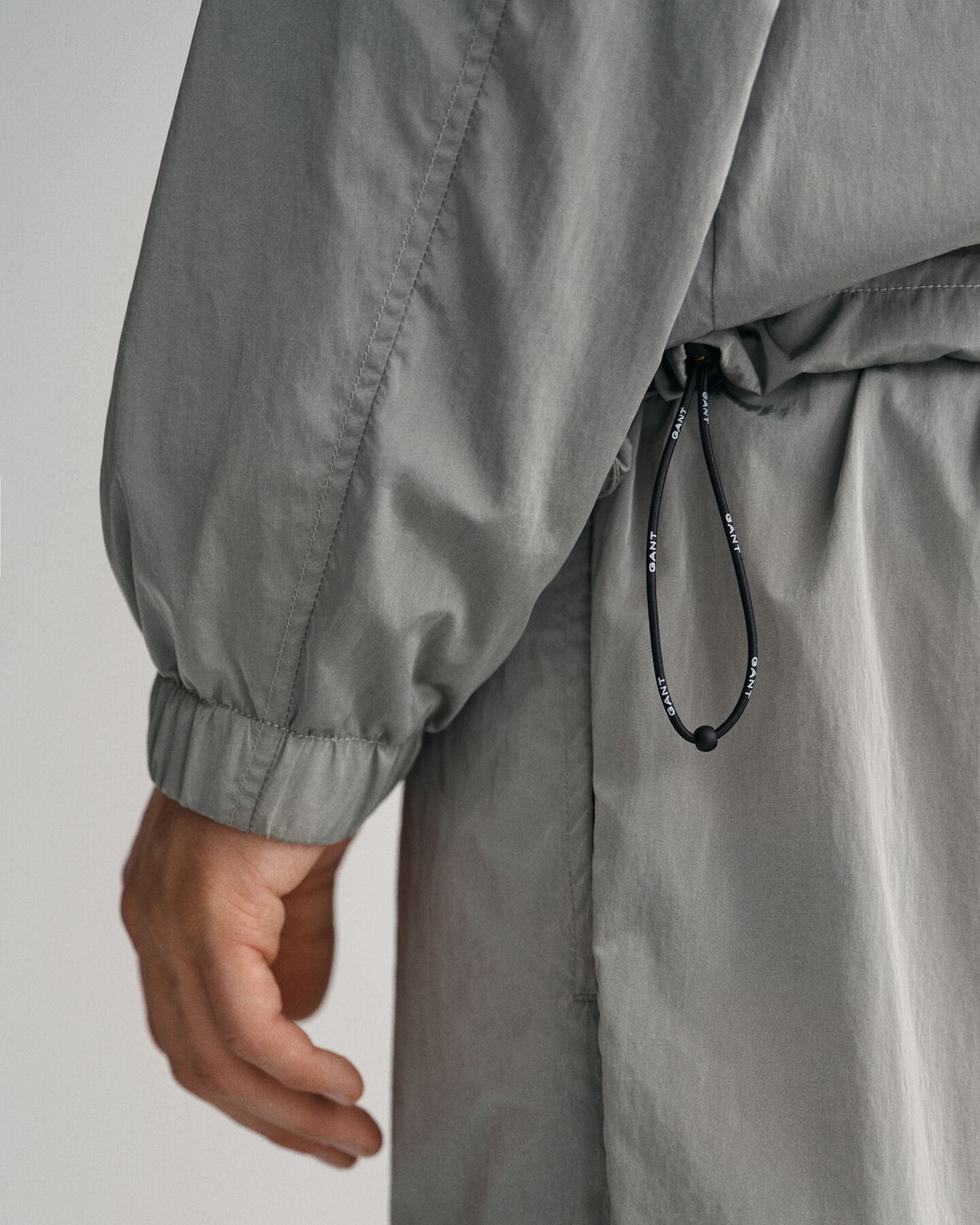 Veste &agrave; capuche 4&nbsp;poches