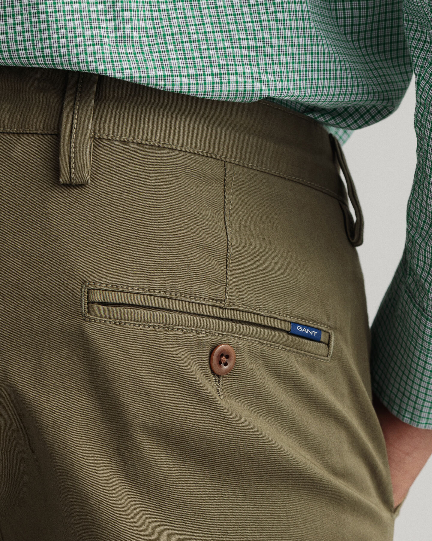 Pantalon chino slim fit en sergé Hallden