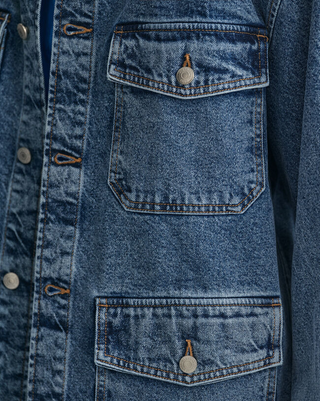 Surchemise en denim teinte en pi&egrave;ce