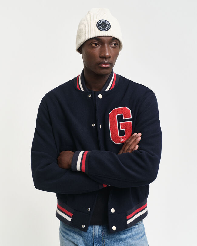 Bonnet en laine tricotée