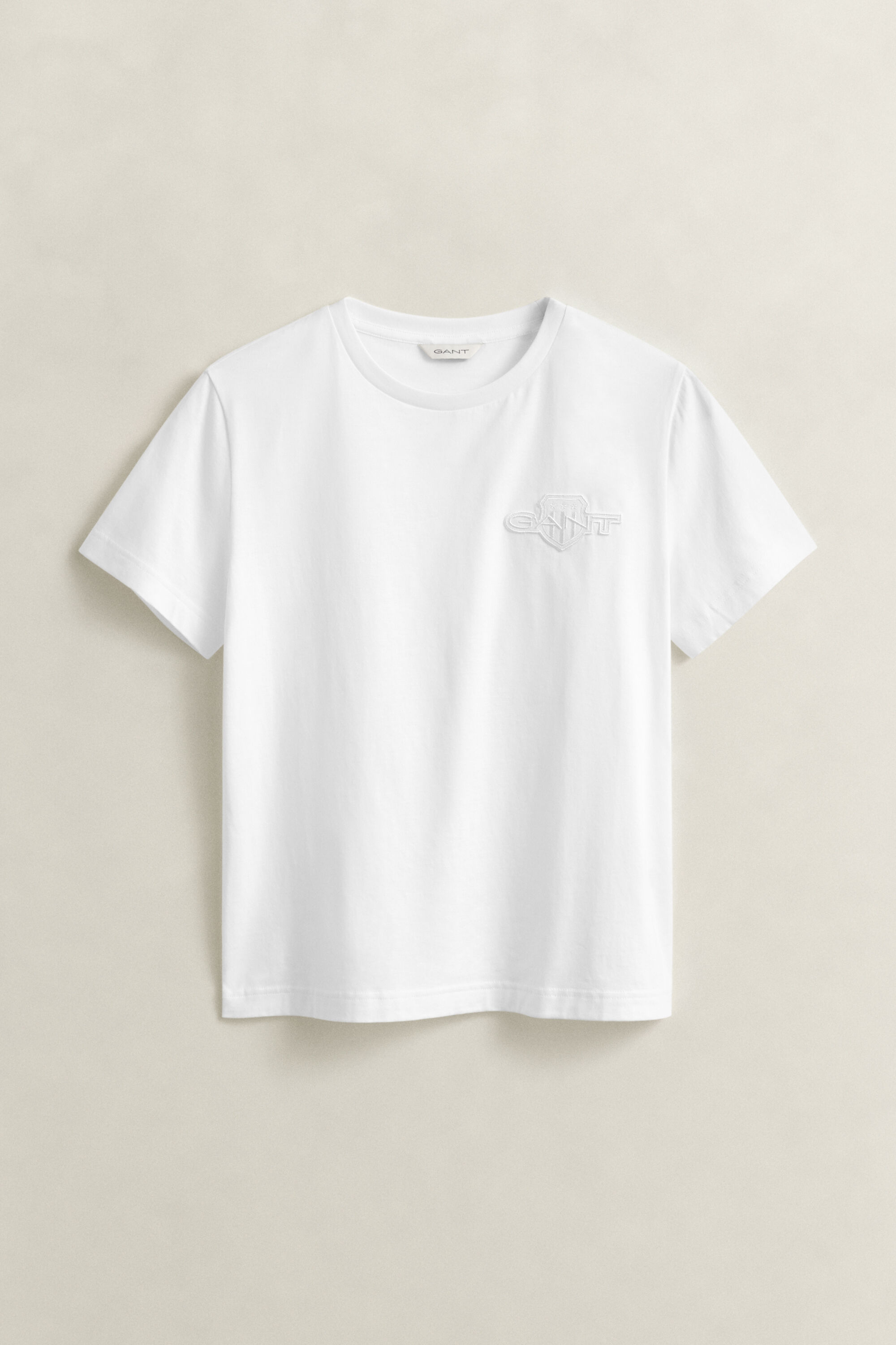 T-shirt avec écusson ton sur ton