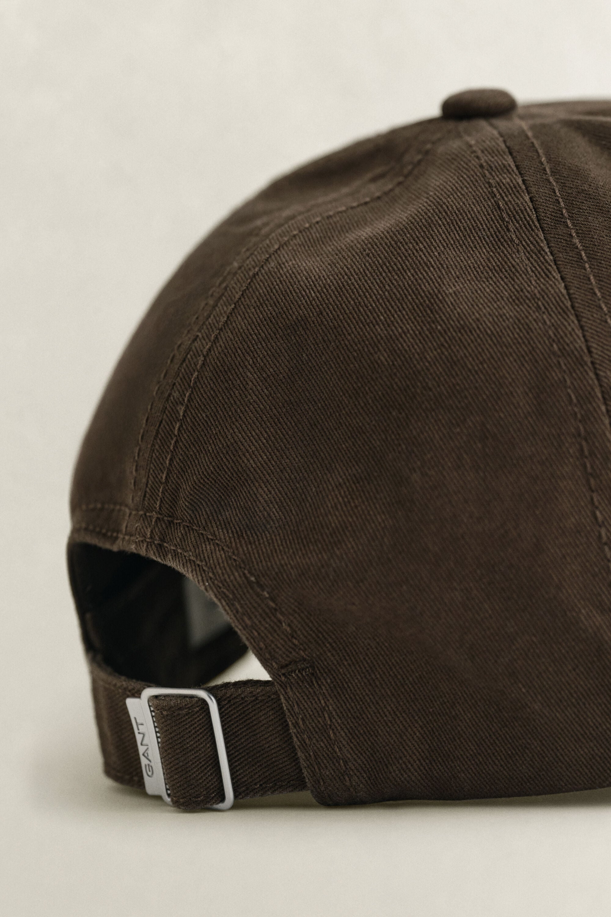 Casquette en sergé de coton avec écusson