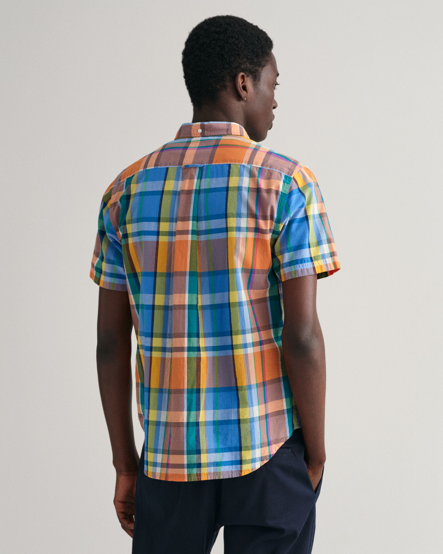 Chemise regular fit &agrave; carreaux madras color&eacute;s et manches courtes