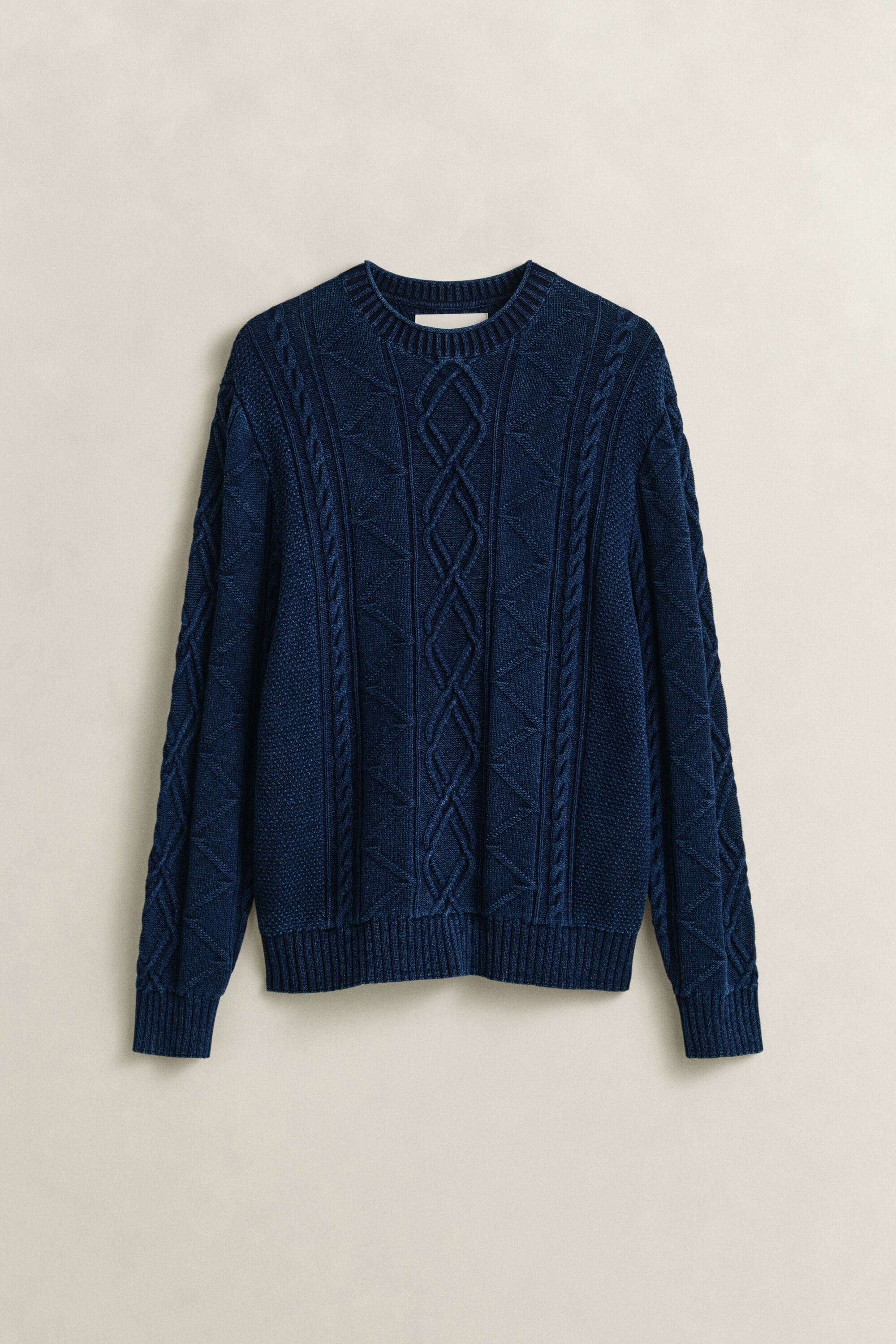 Pull en maille torsadée indigo
