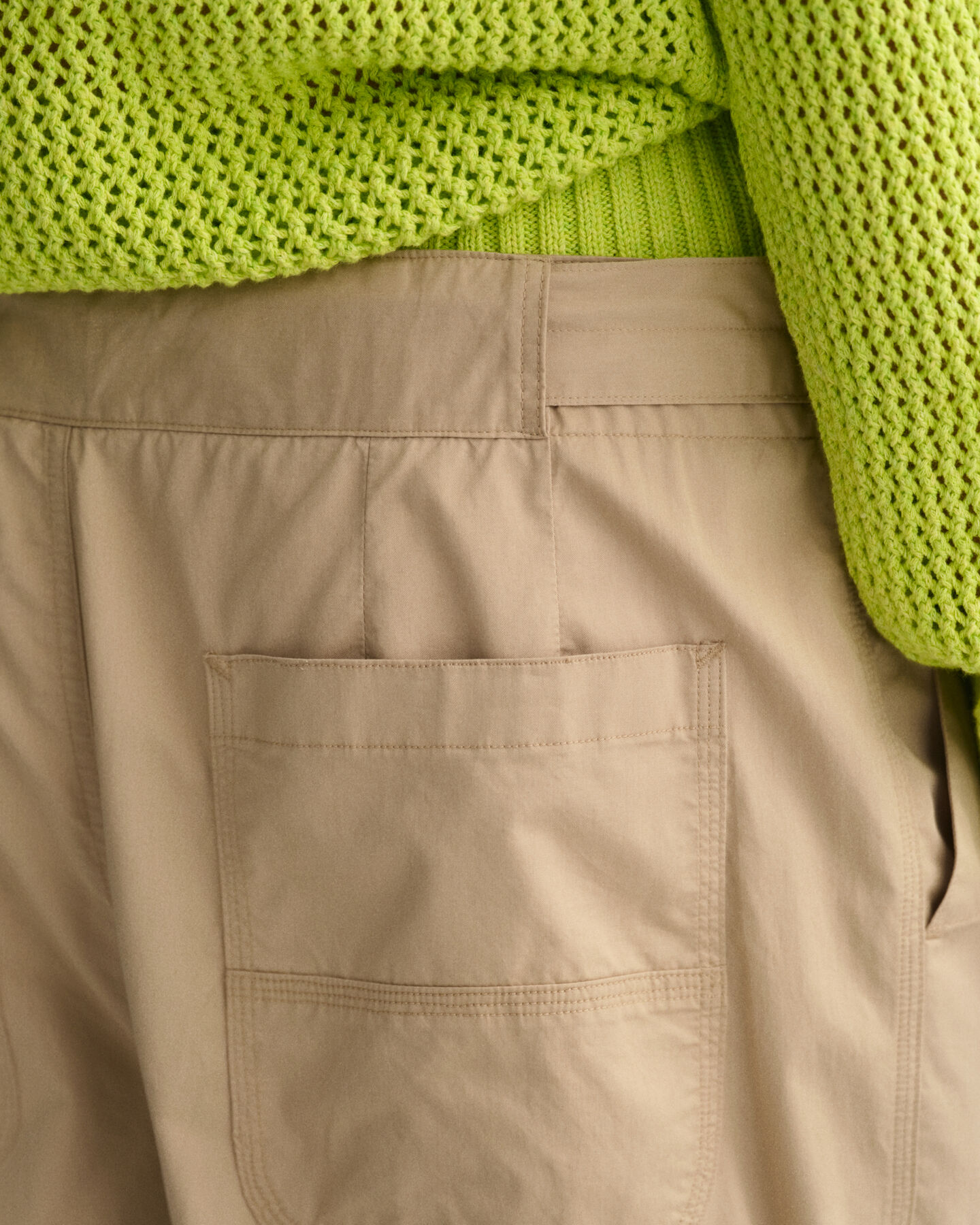 Pantalon en popeline de coton avec ceinture