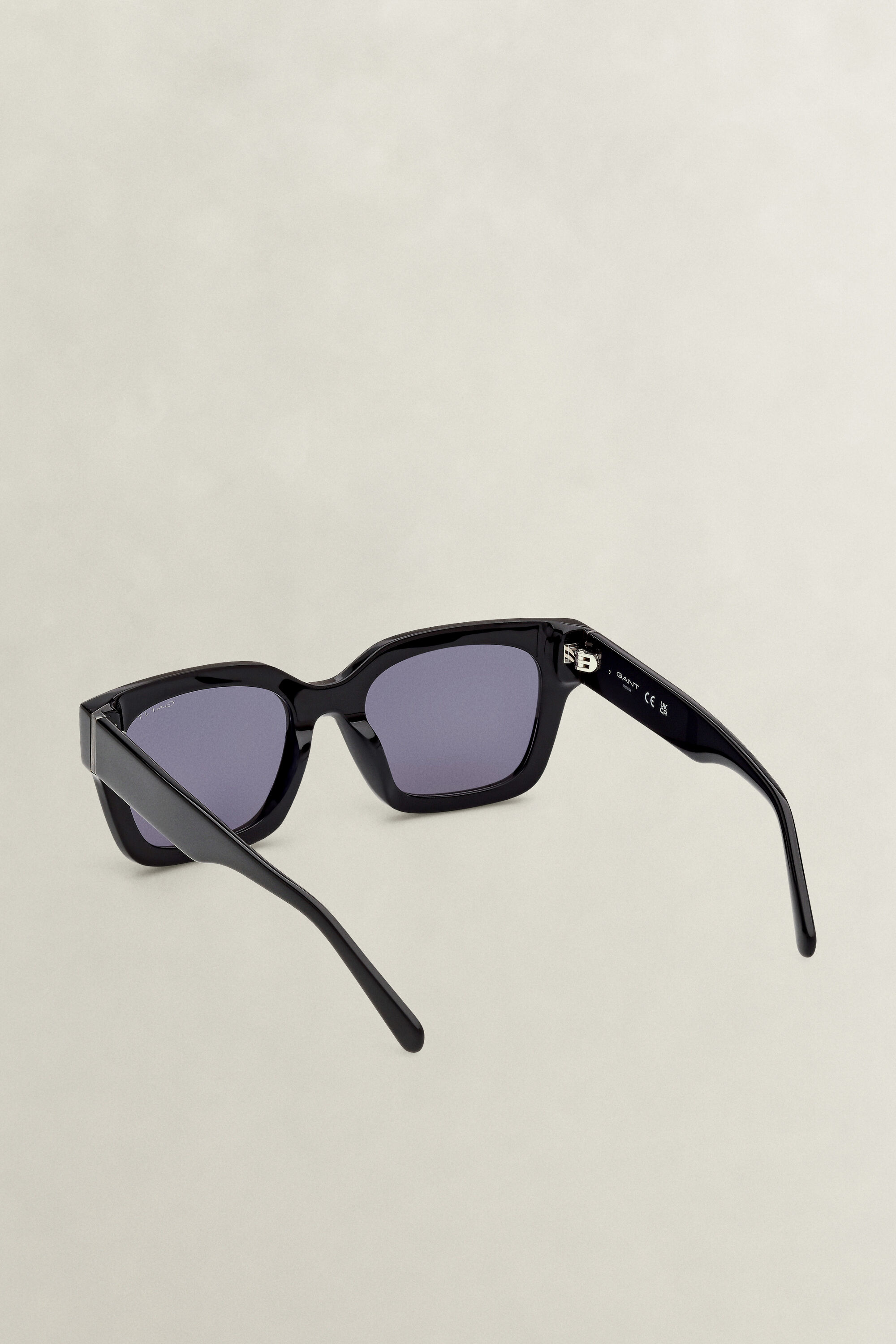 Lunettes de soleil géométriques