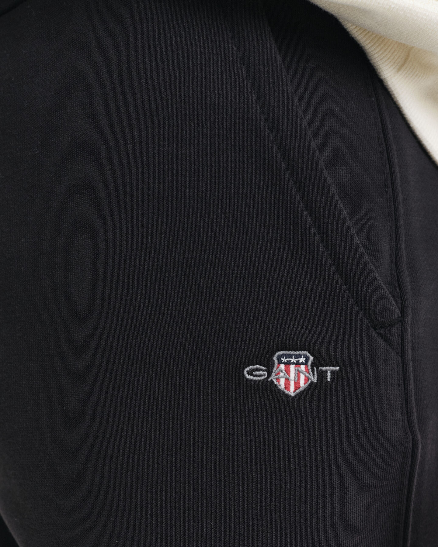 Short de sport Shield