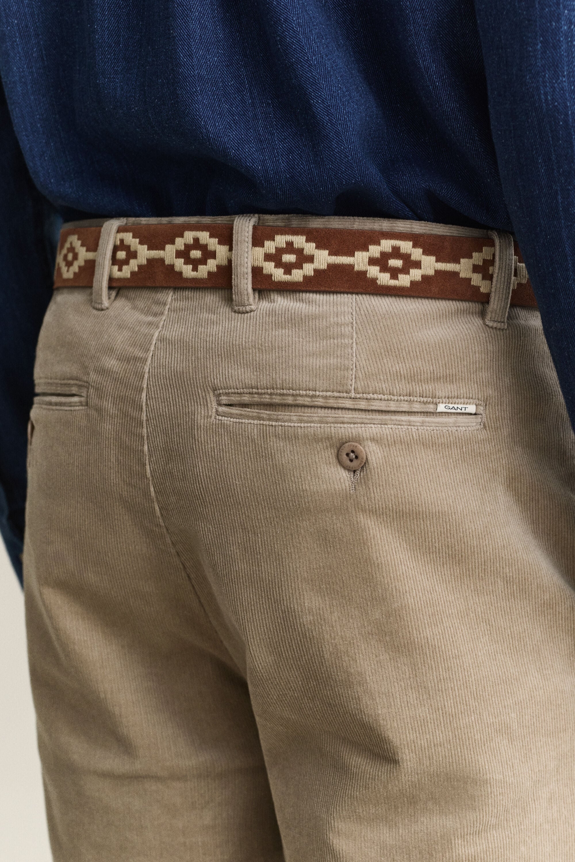 Pantalon Regular en velours côtelé