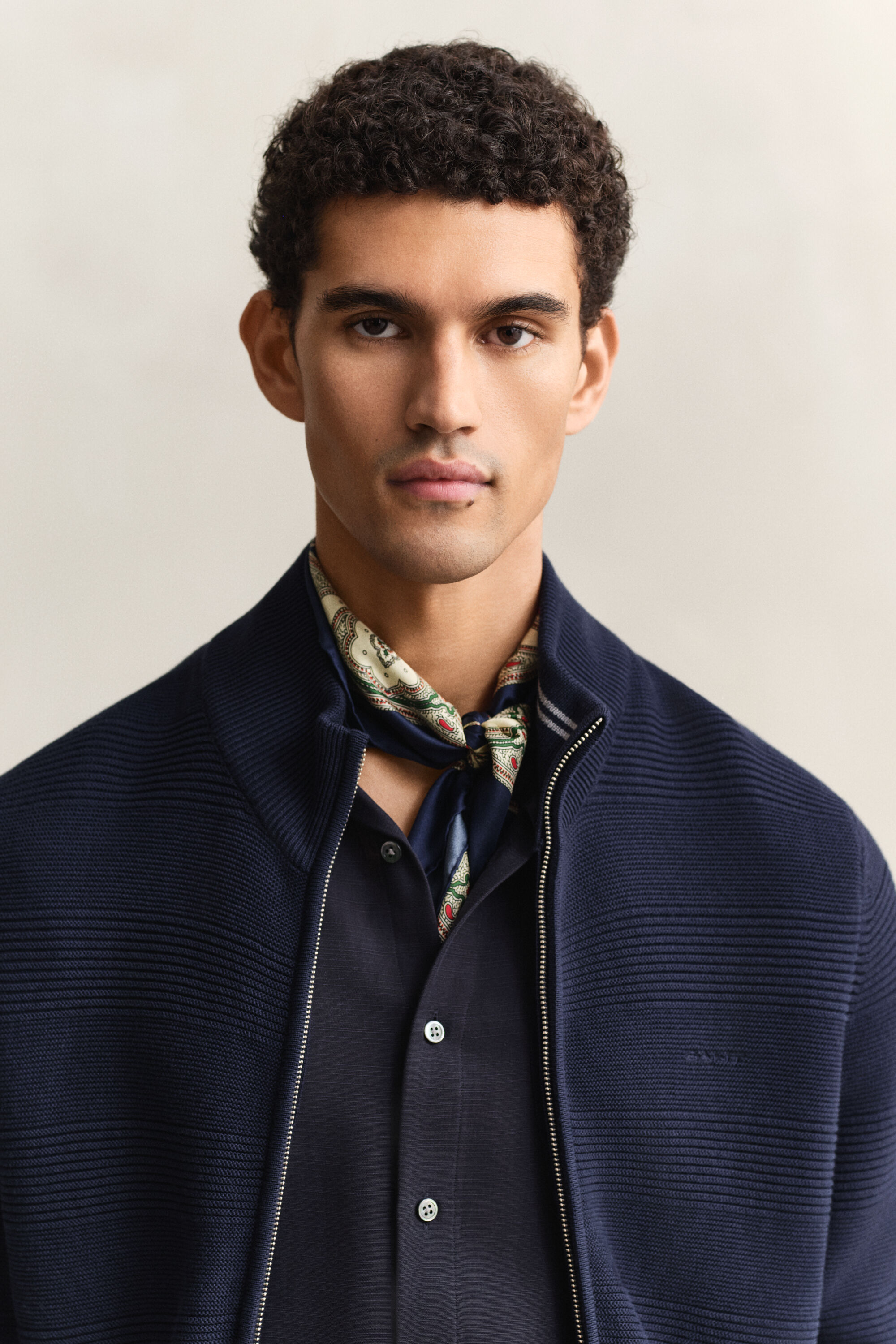 Cardigan zippé en coton texturé