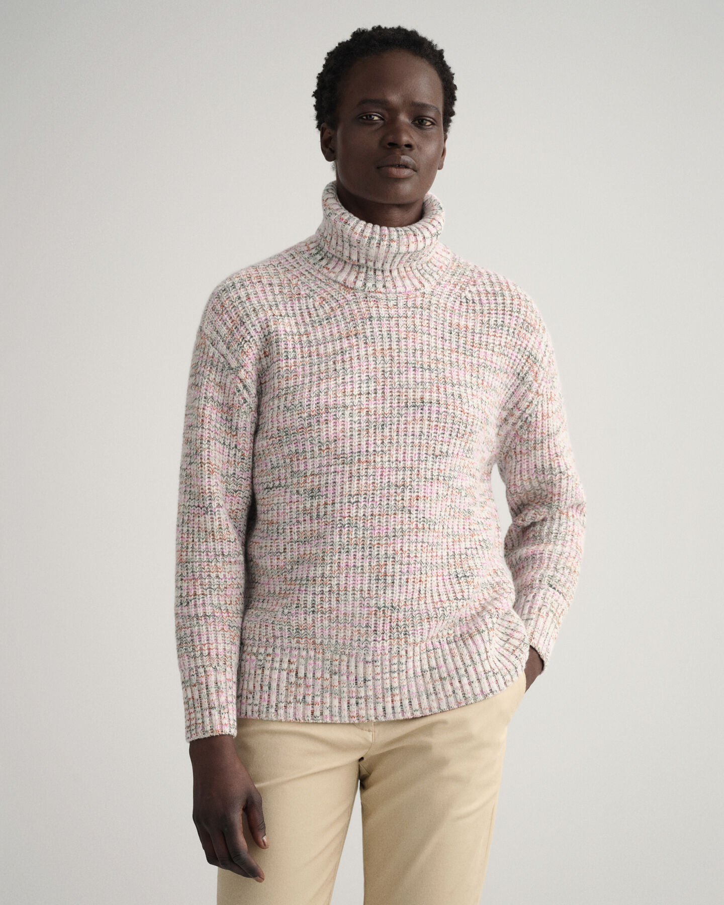 Pull col roul&eacute; multicolore