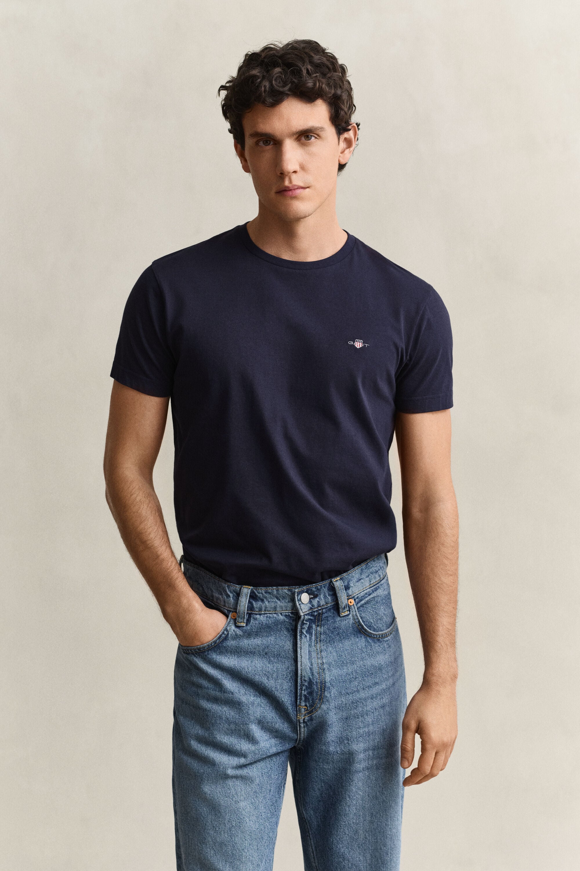 T-shirt ajusté avec écusson
