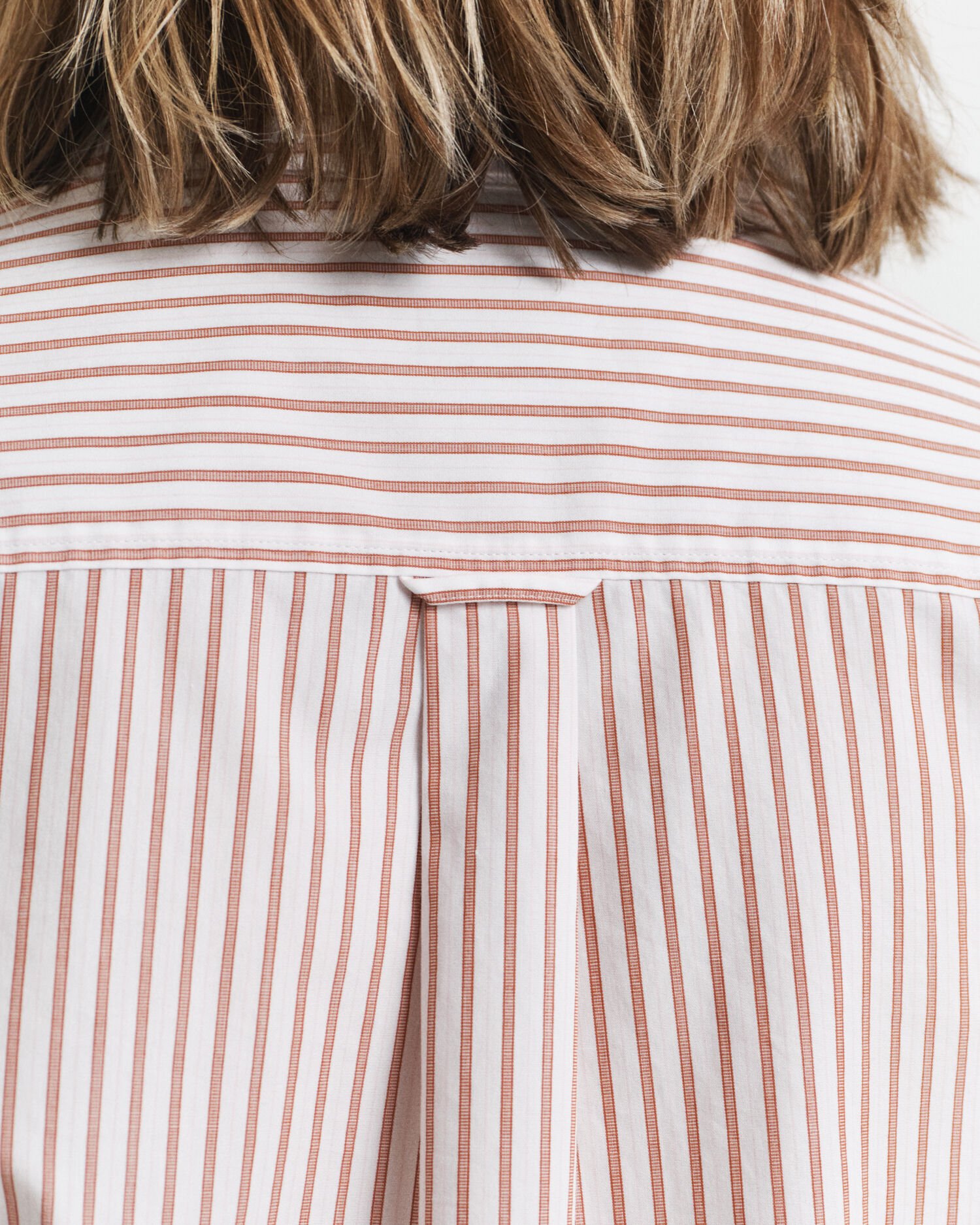 Chemise coupe regular classique en popeline à rayures