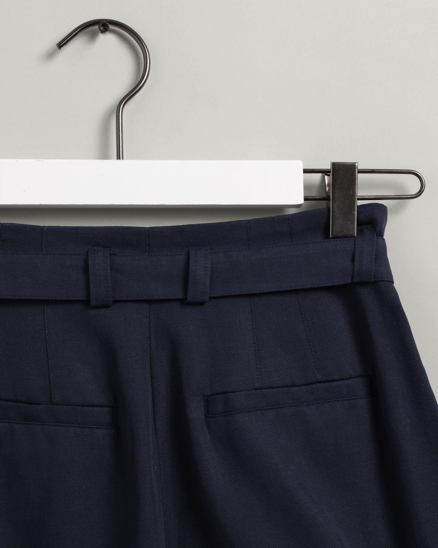 Pantalon chino plissé à taille haute Fluid