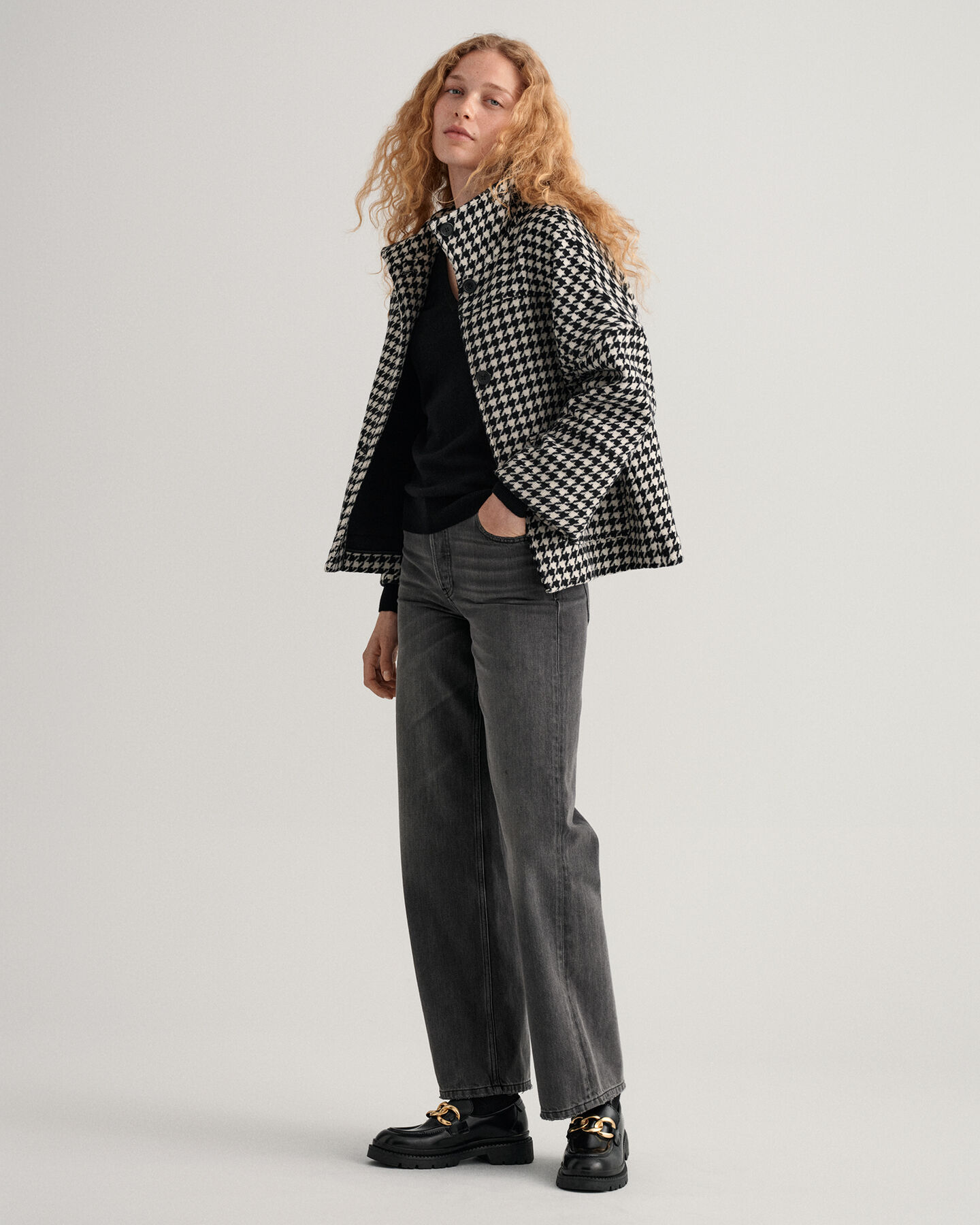 Pull col V en laine d'agneau extrafine