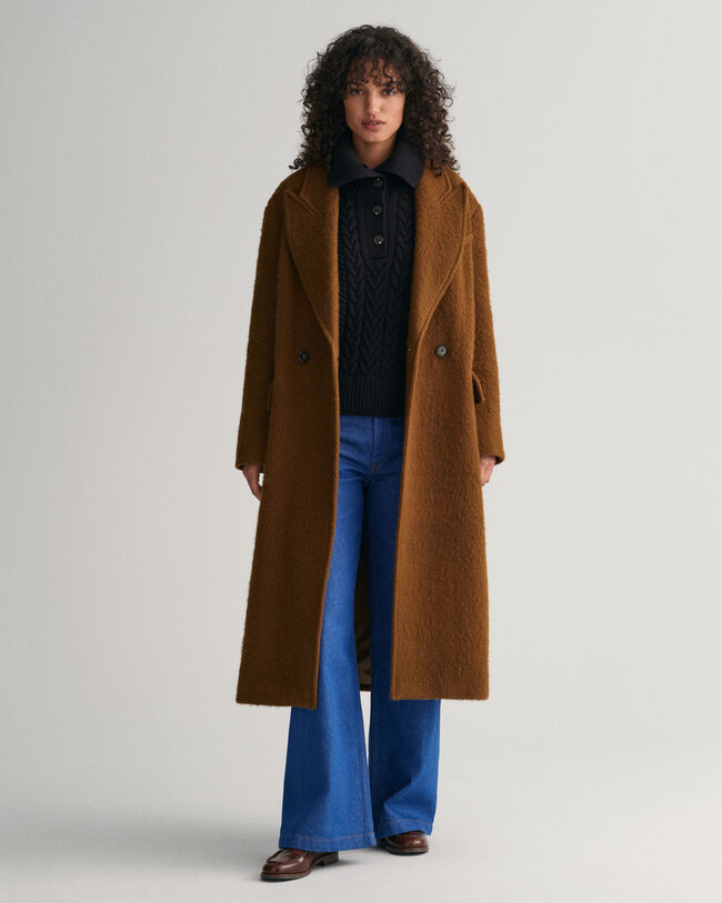 Pull en maille torsadée à col roulé boutonné