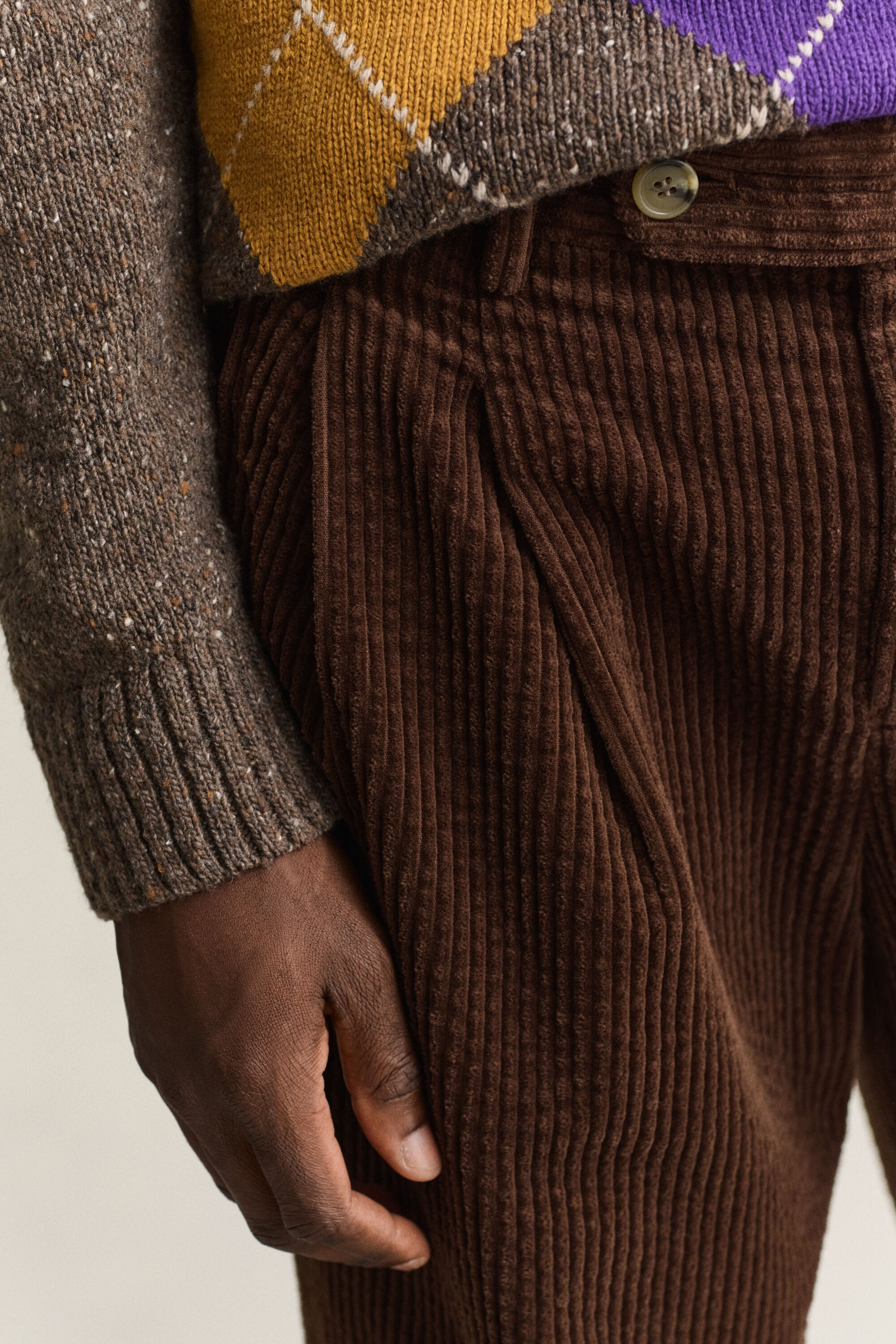 Pantalon chino en velours côtelé