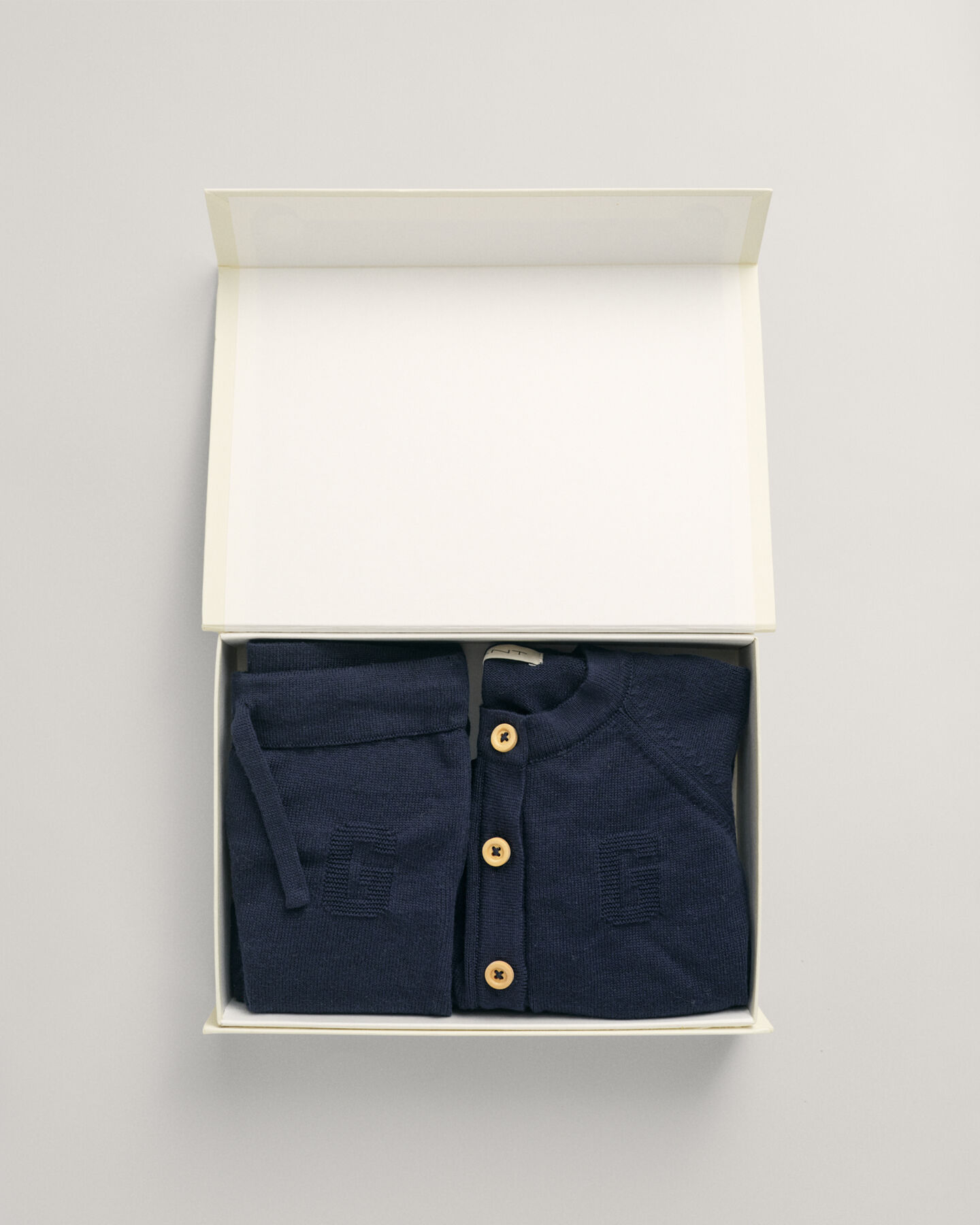 Coffret cadeau cardigan et pantalon Baby