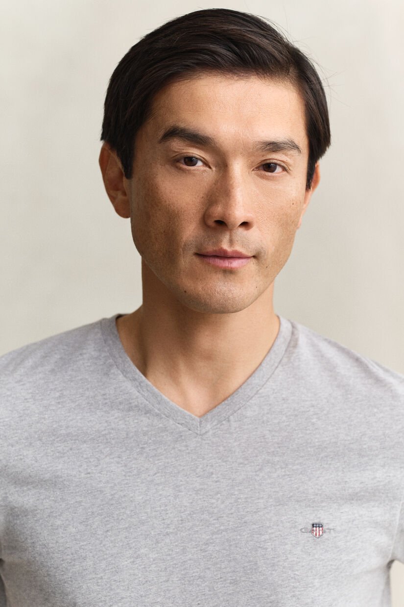 T-shirt col V coupe slim Shield