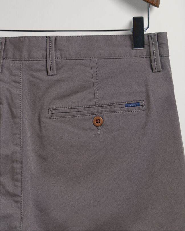 Pantalon chino regular fit en sergé Allister