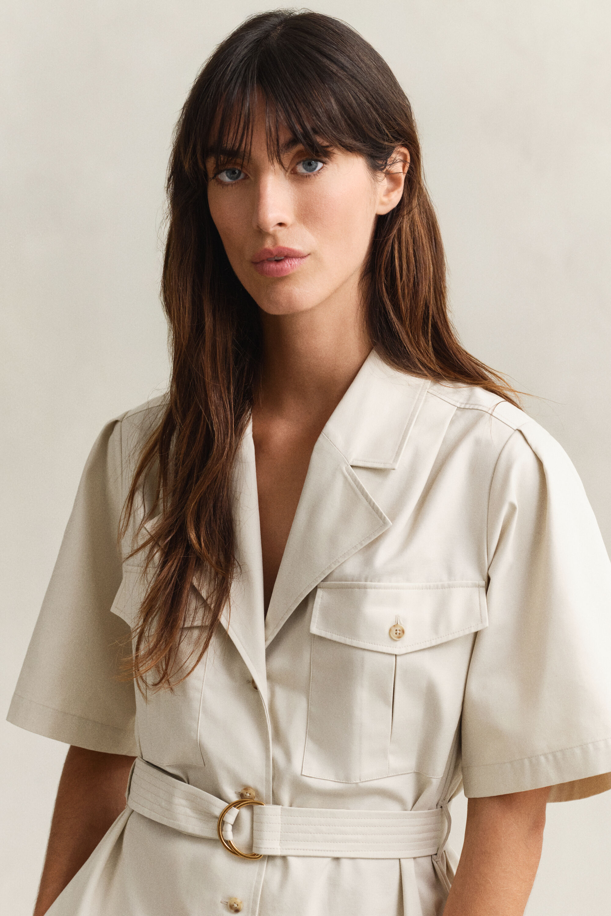 Robe avec ceinture style militaire