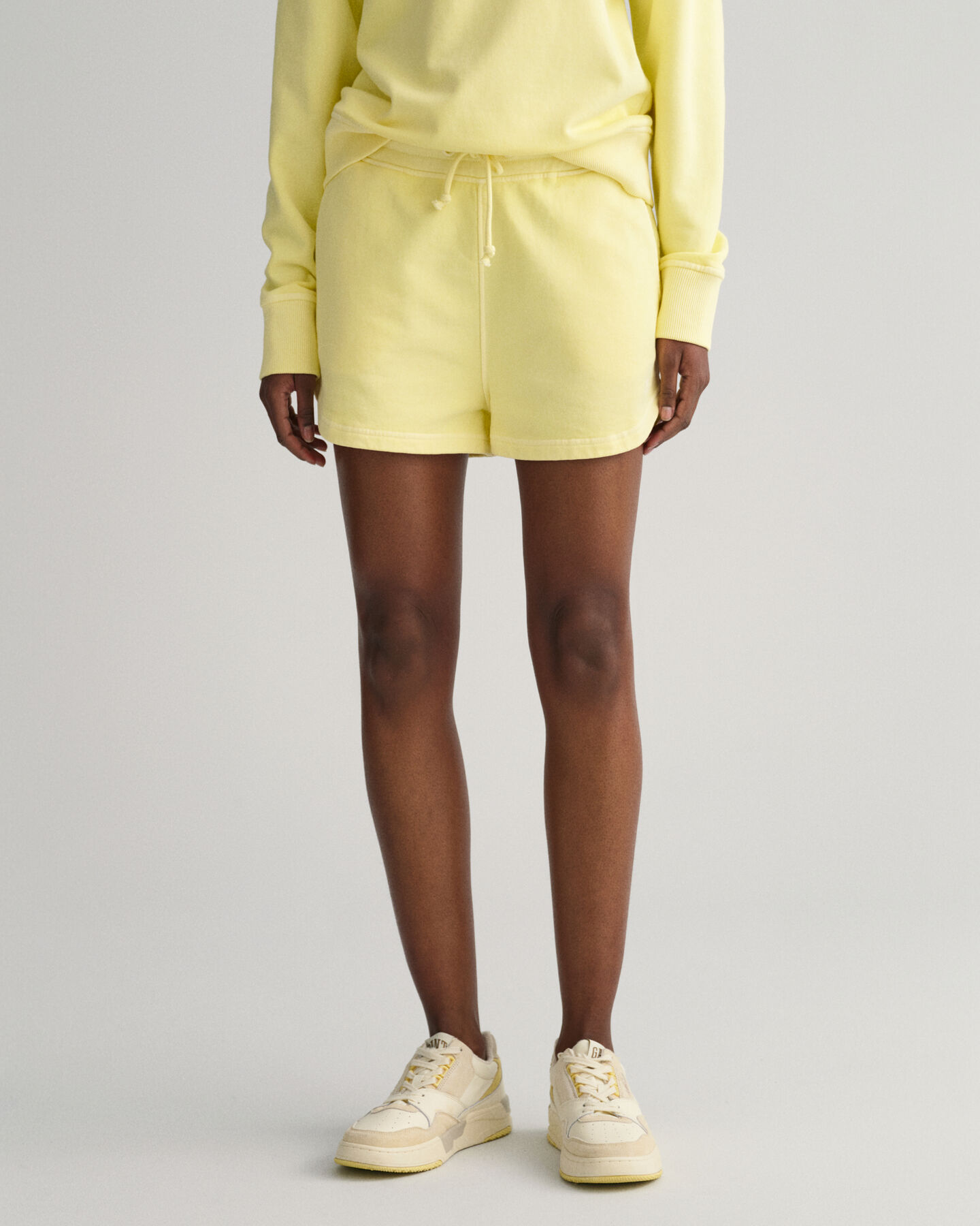 Short relaxed fit Sunfaded