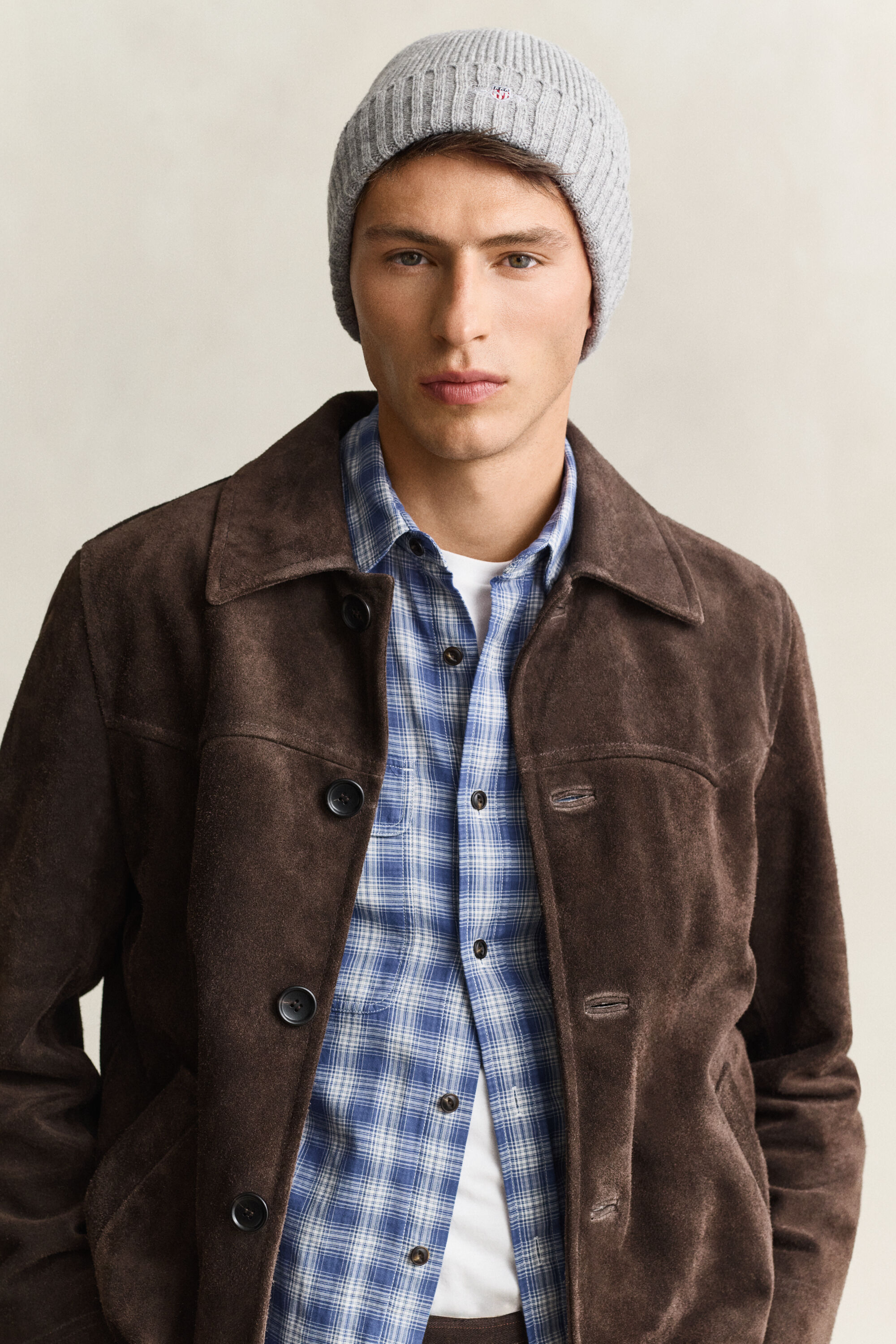 Bonnet en laine avec écusson