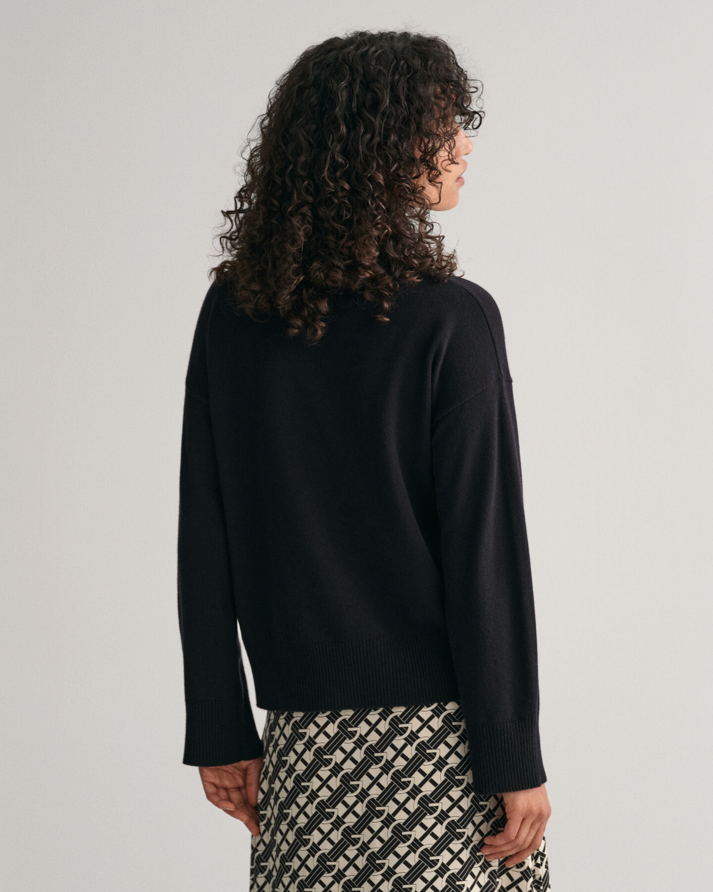 Pull en laine d'agneau ultrafine &agrave; col droit