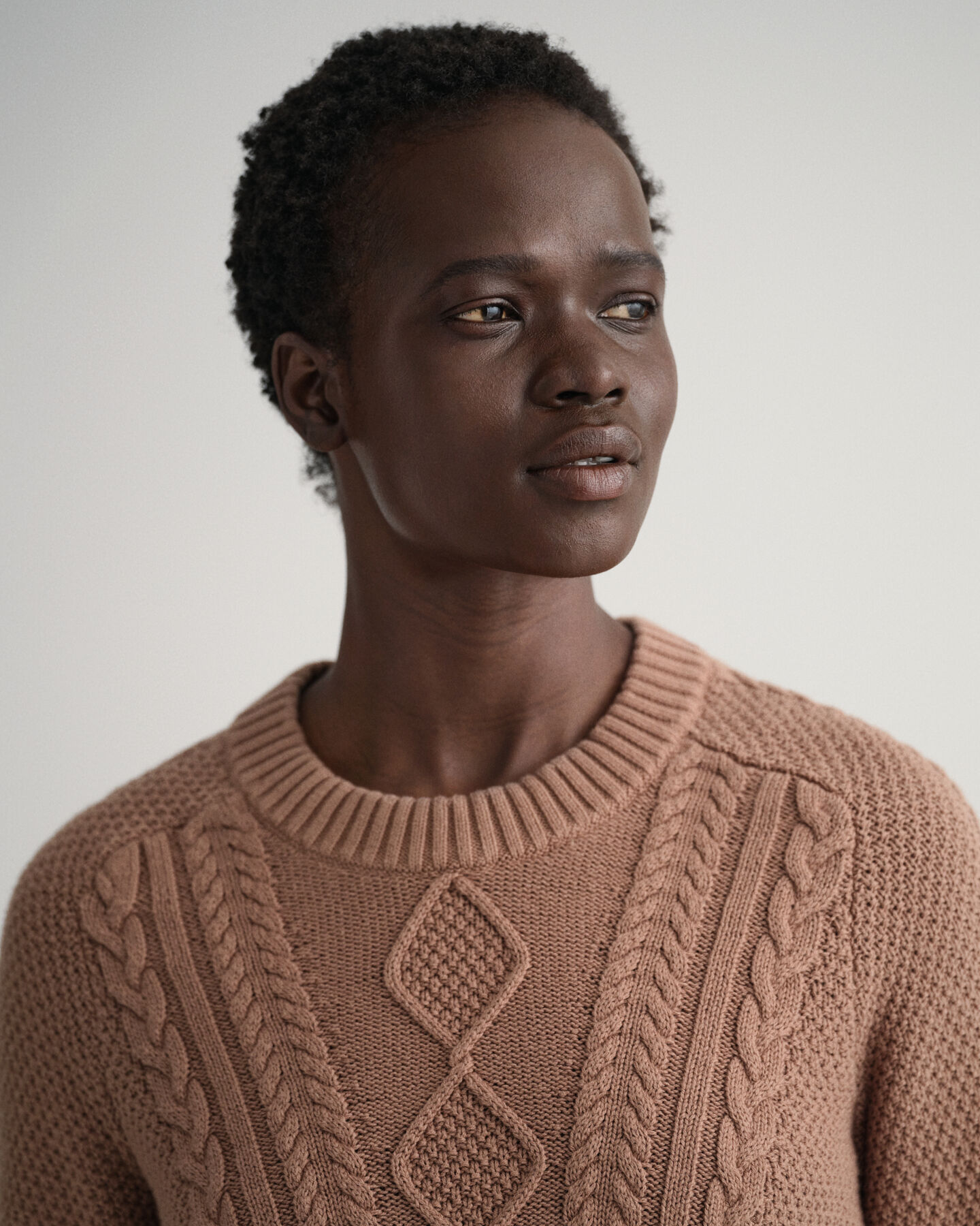 Pull ras du cou &agrave; torsades