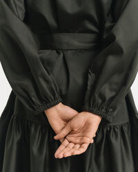 Robe en satin de coton à manches longues