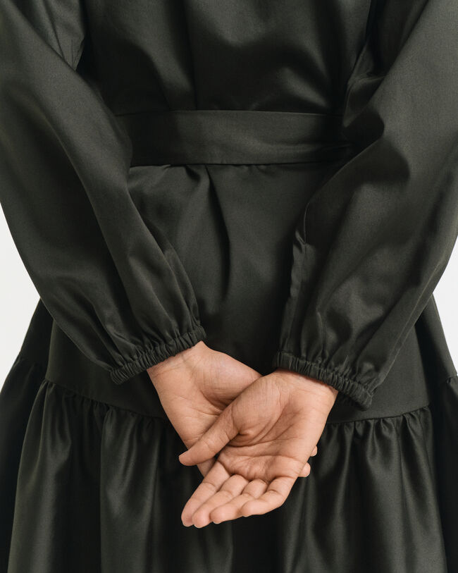 Robe en satin de coton à manches longues