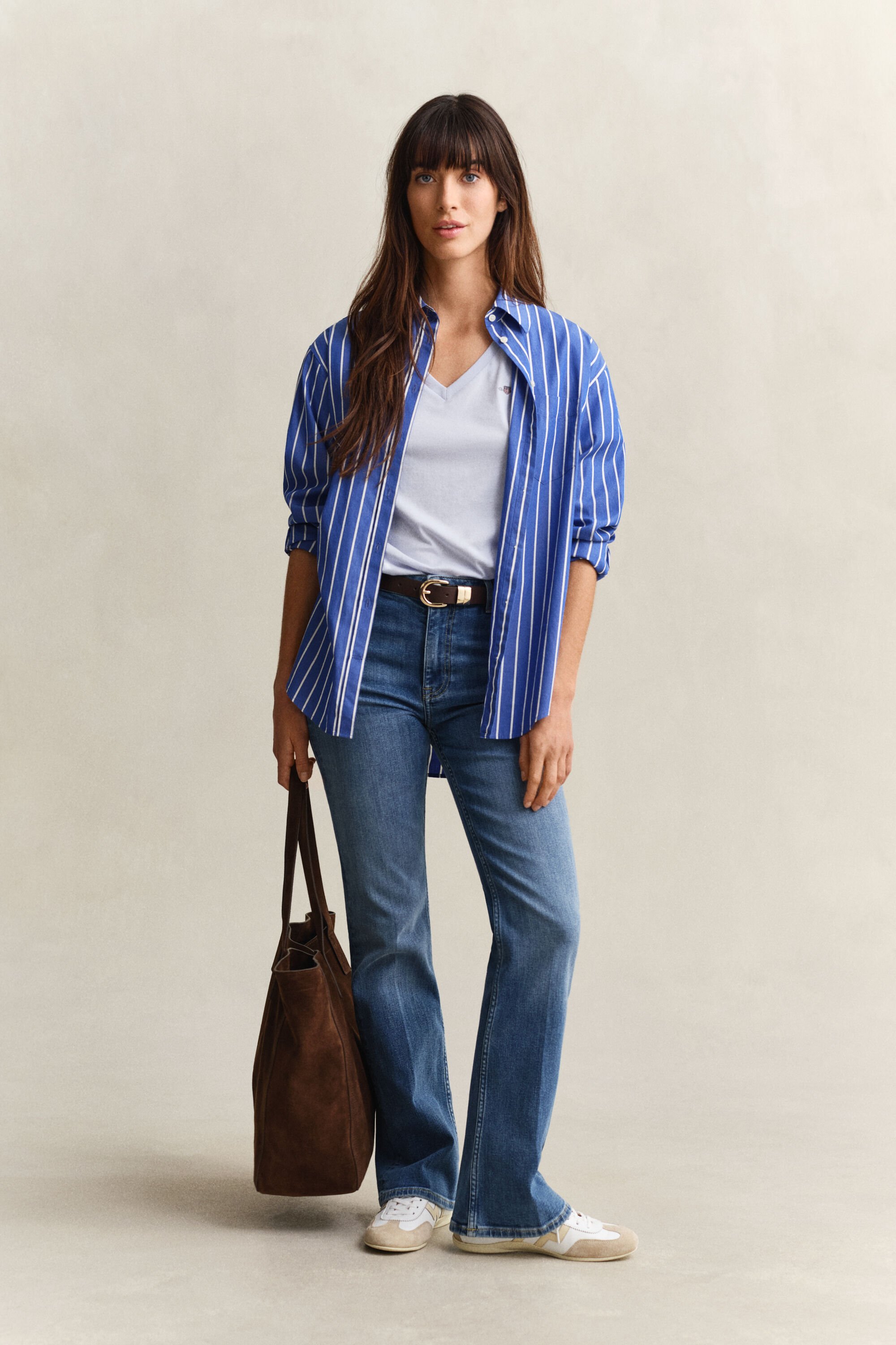 T-shirt col V Shield