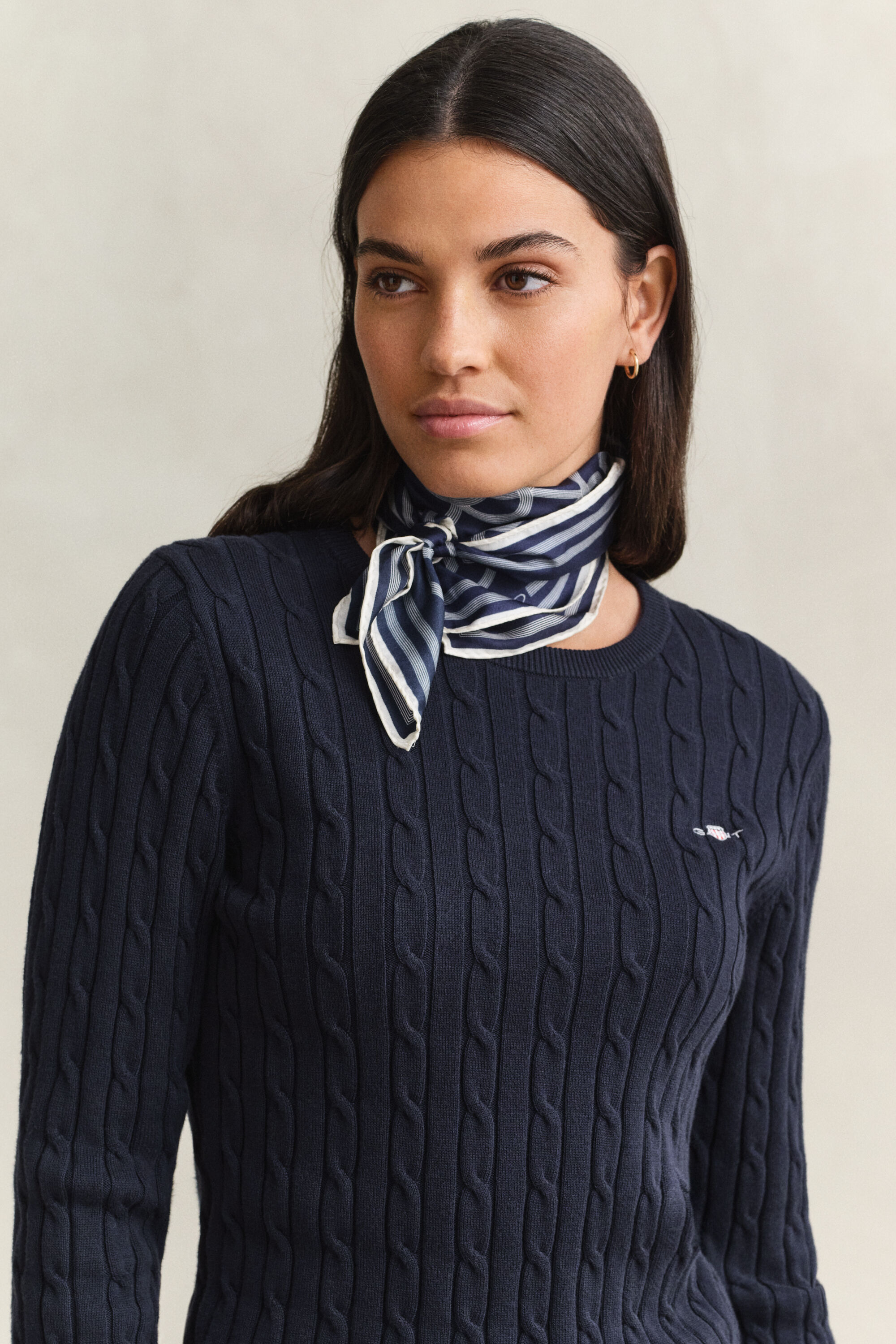 Pull en maille torsadée classique