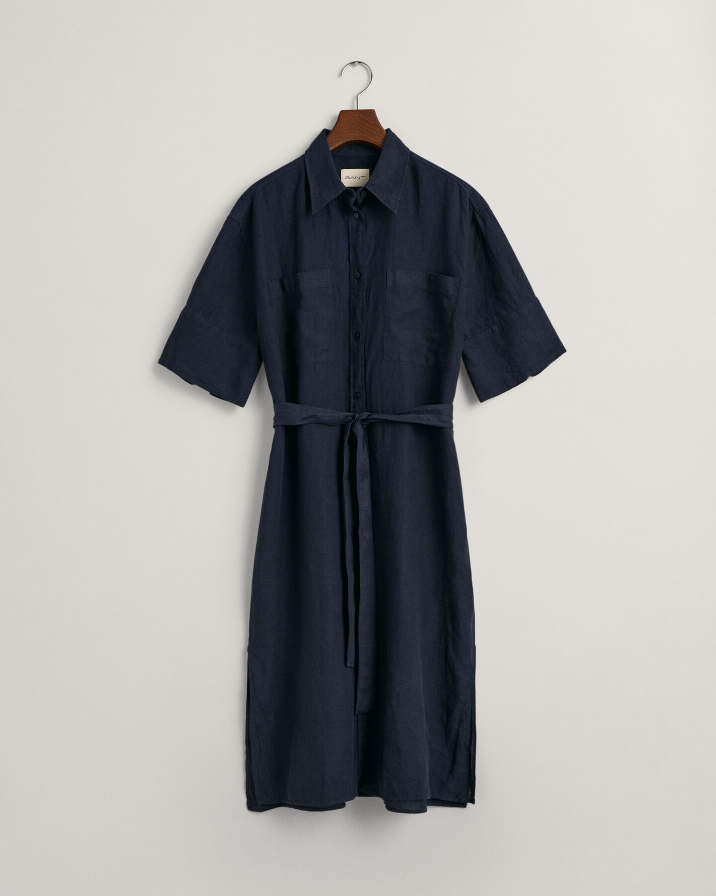 Robe-chemise en lin &agrave; manches courtes