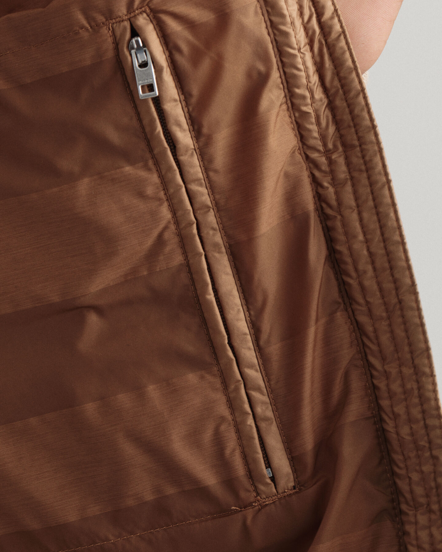 Doudoune sans manches l&eacute;g&egrave;re en duvet