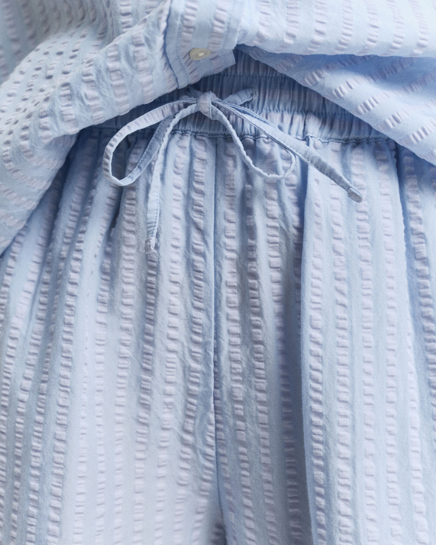 Short &agrave; rayures ton sur ton en seersucker