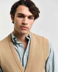 Pull sans manches en laine à boutons