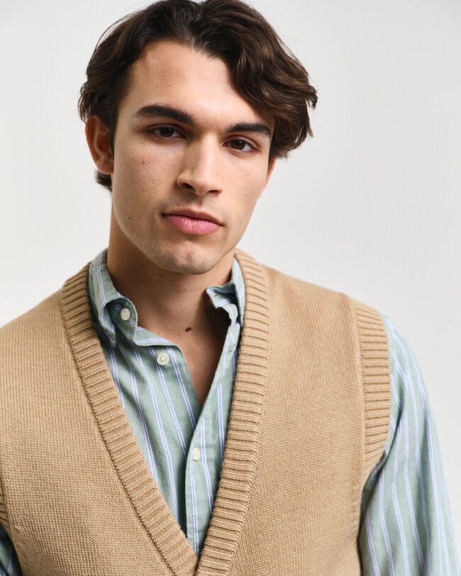 Pull sans manches en laine à boutons