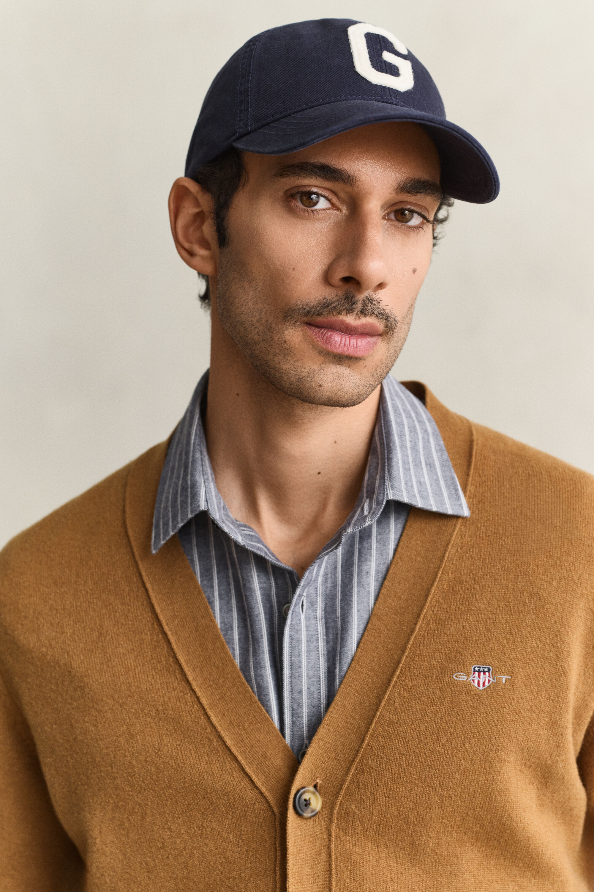 Cardigan col V en laine d’agneau
