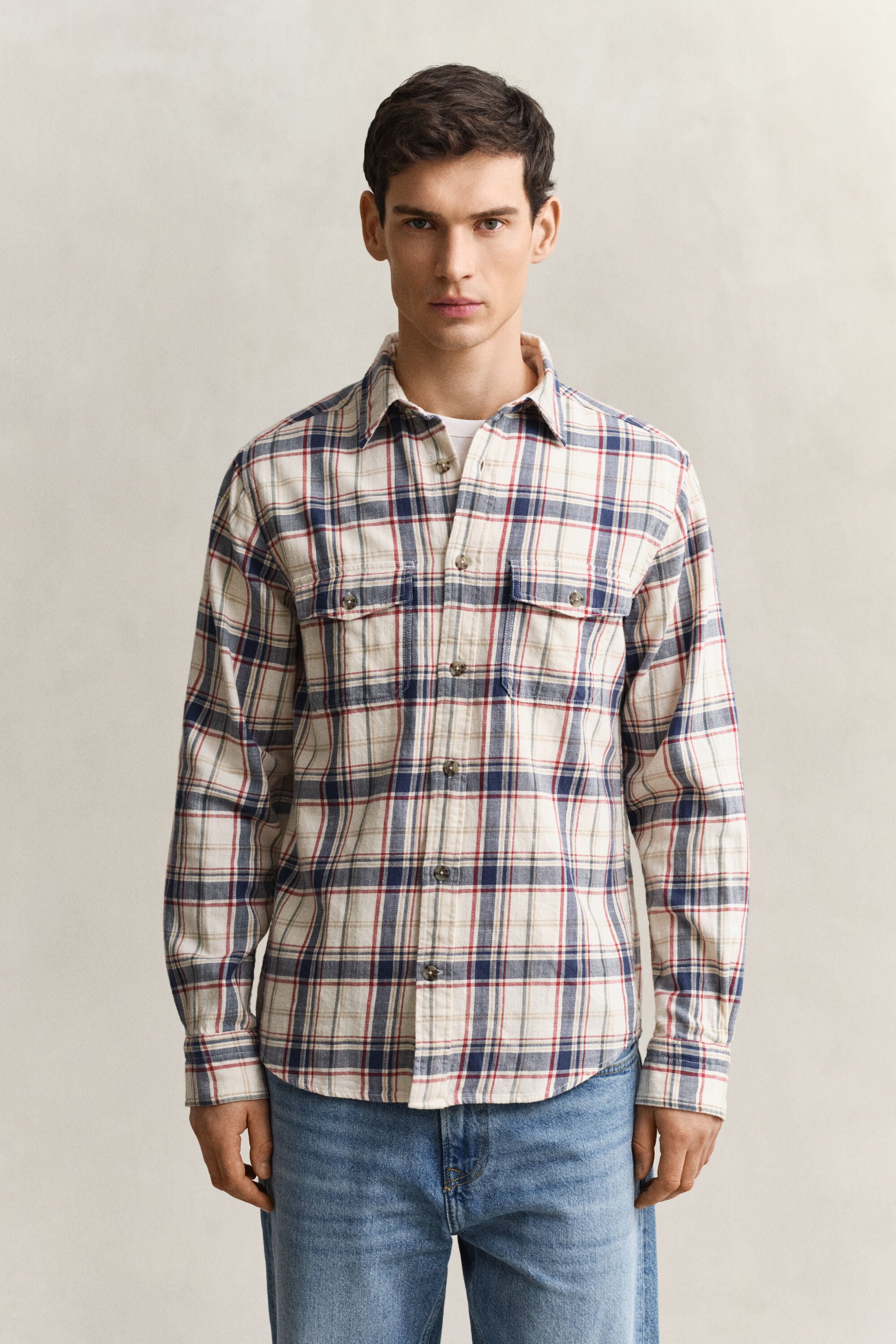 Chemise en sergé avec poches plaquées