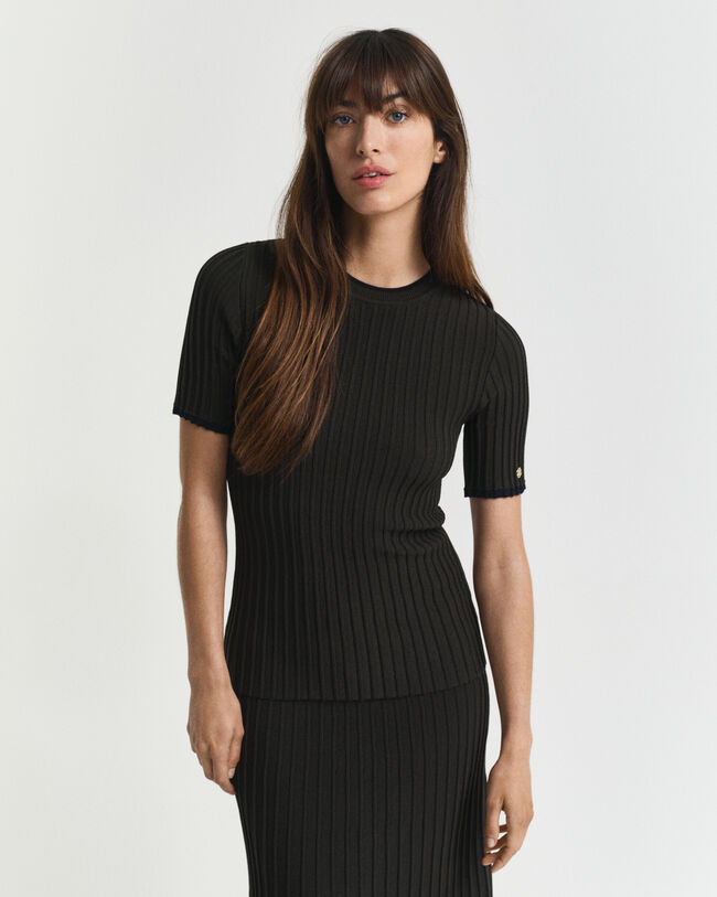 Pull côtelé contrastant à manches courtes