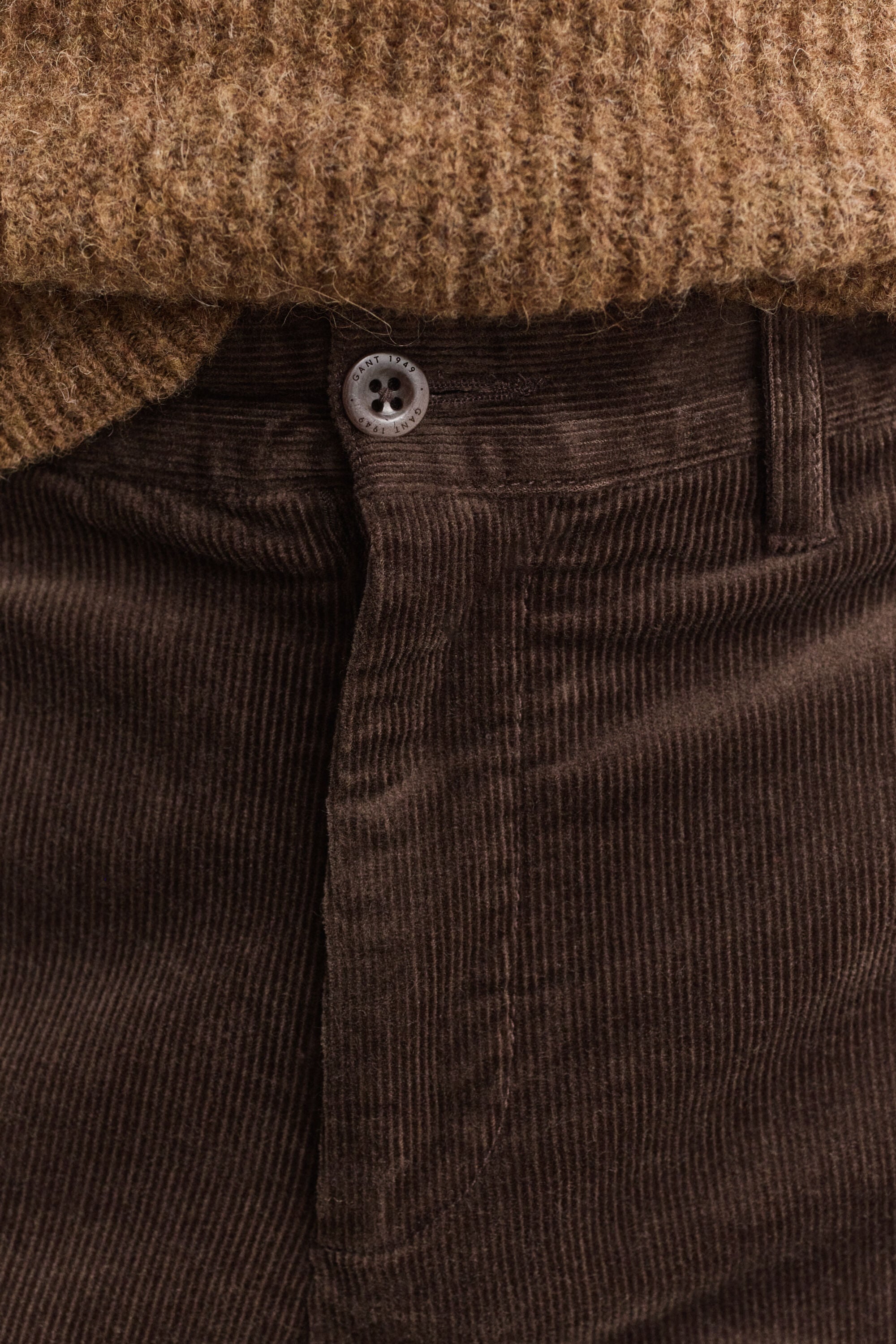 Pantalon Regular en velours côtelé