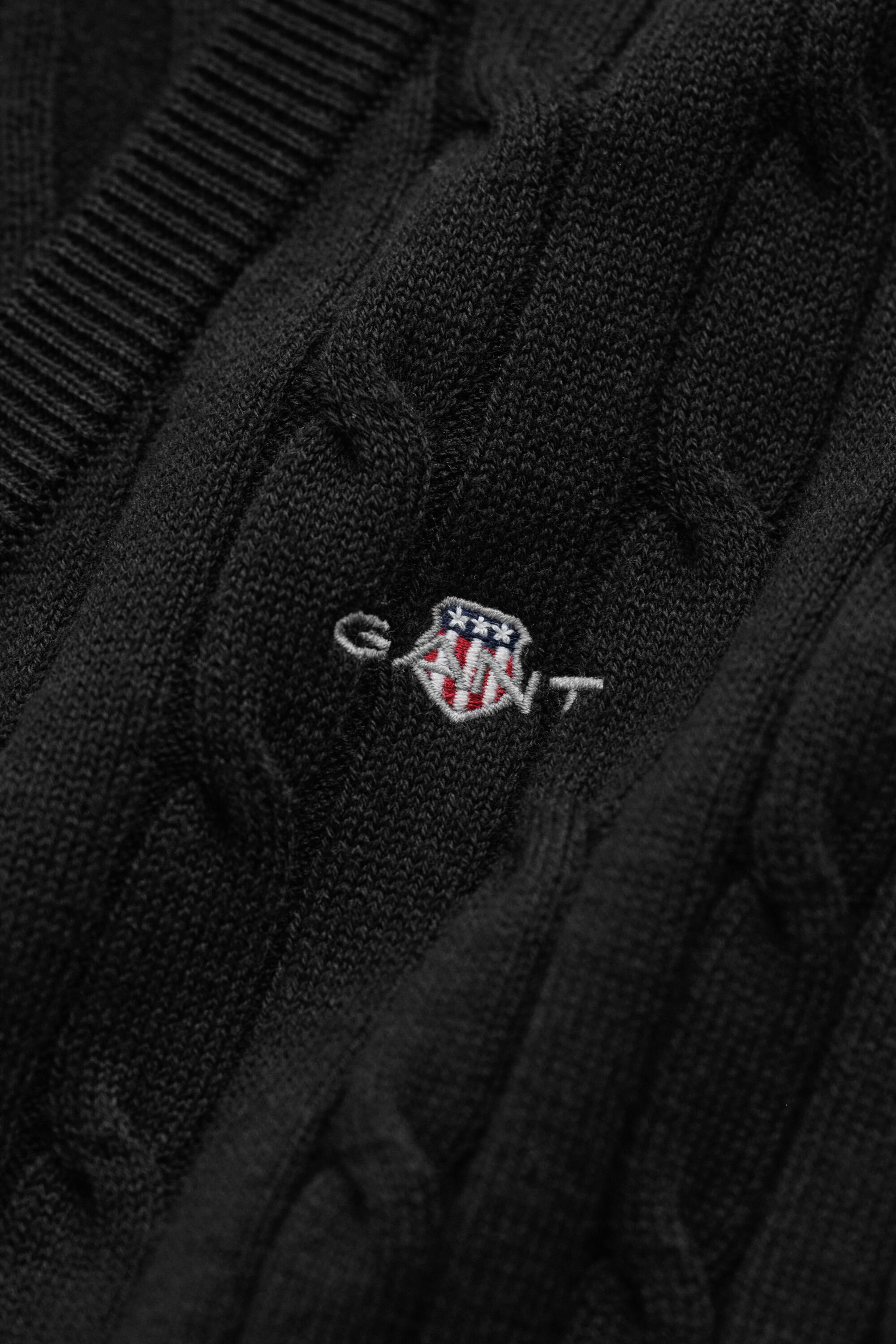 Pull en maille torsadée classique
