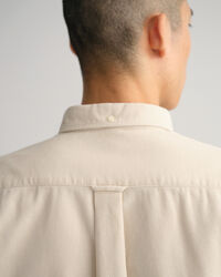 Chemise regular fit en velours c&ocirc;tel&eacute;