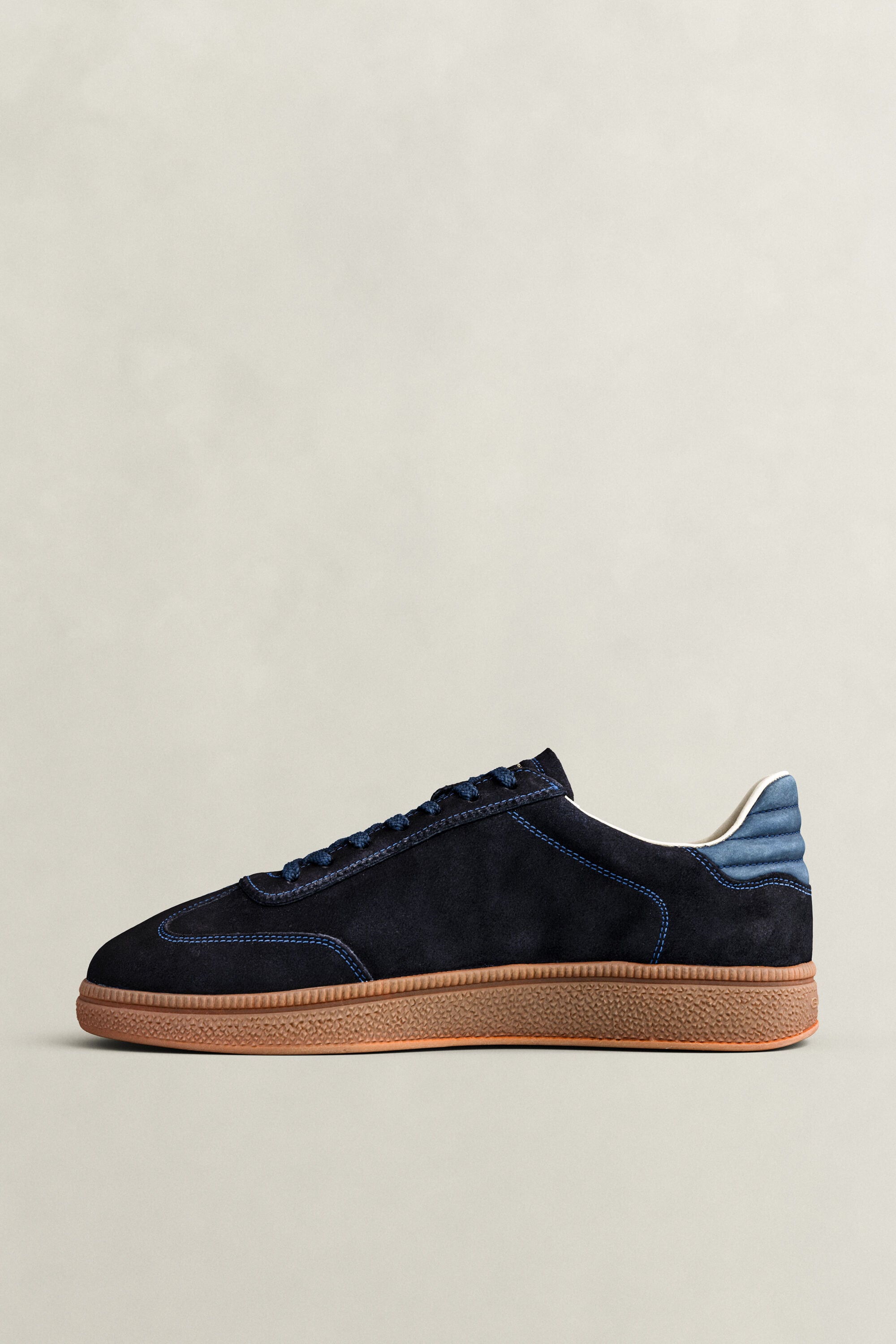 Baskets en daim Cuzmo